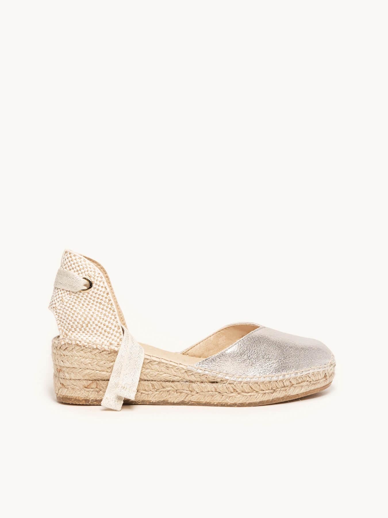 Sandália Anabela Baixa Romero Camurça Prata Metalizado