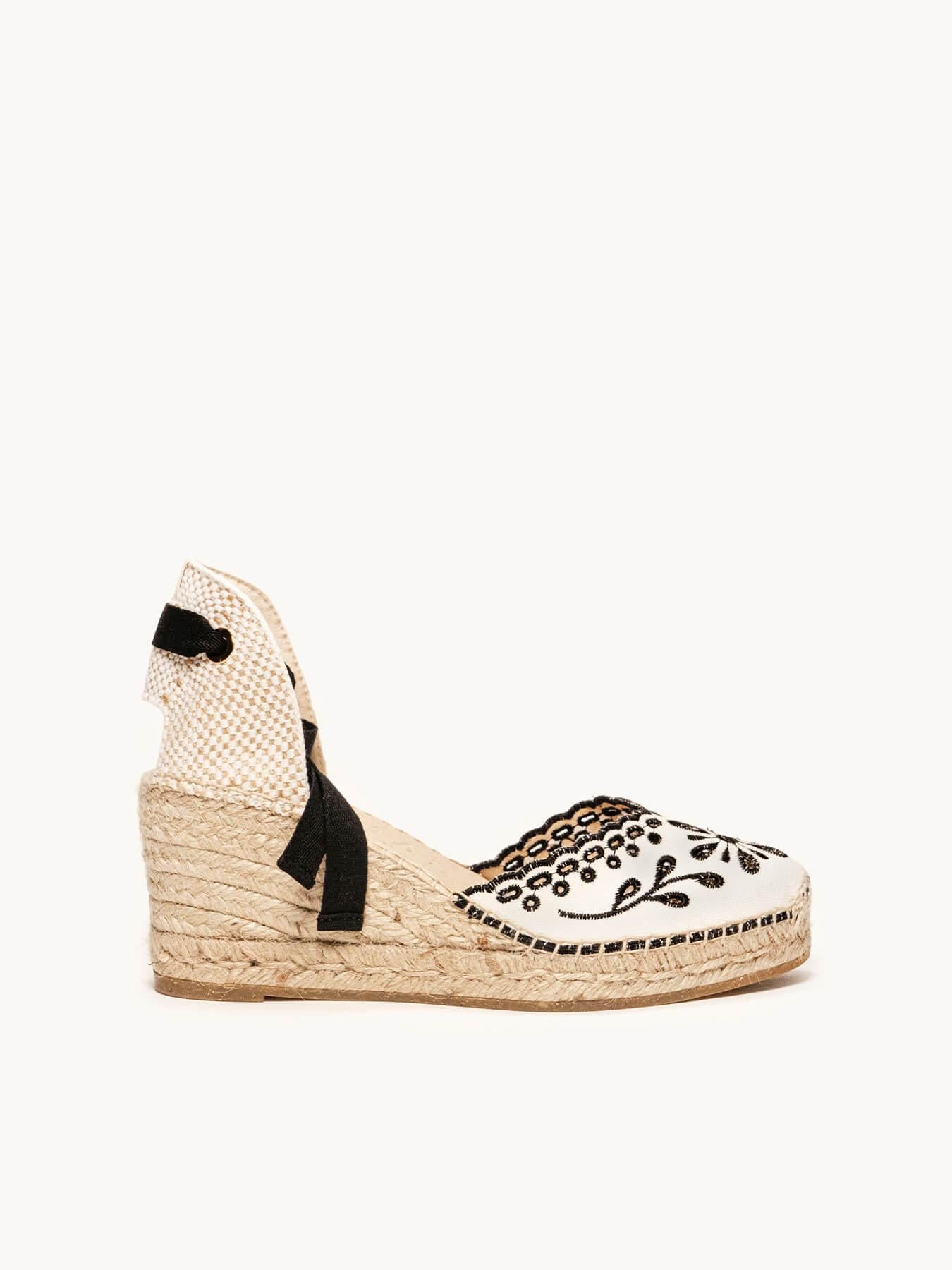 Sandália Anabela Média Romero Lona Bordada Preta