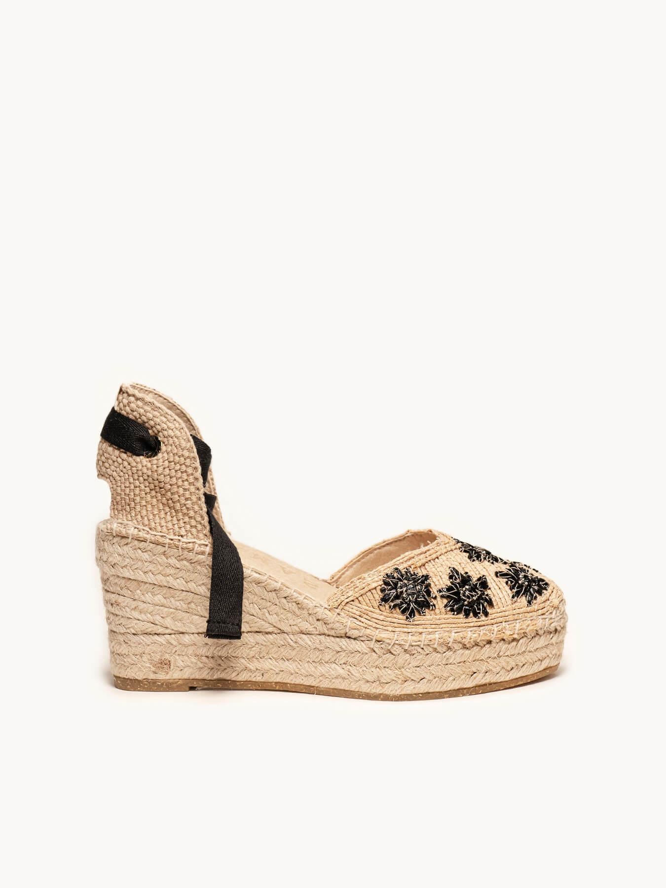 Sandália Anabela Média Plataforma Romero Ráfia Flores Preta
