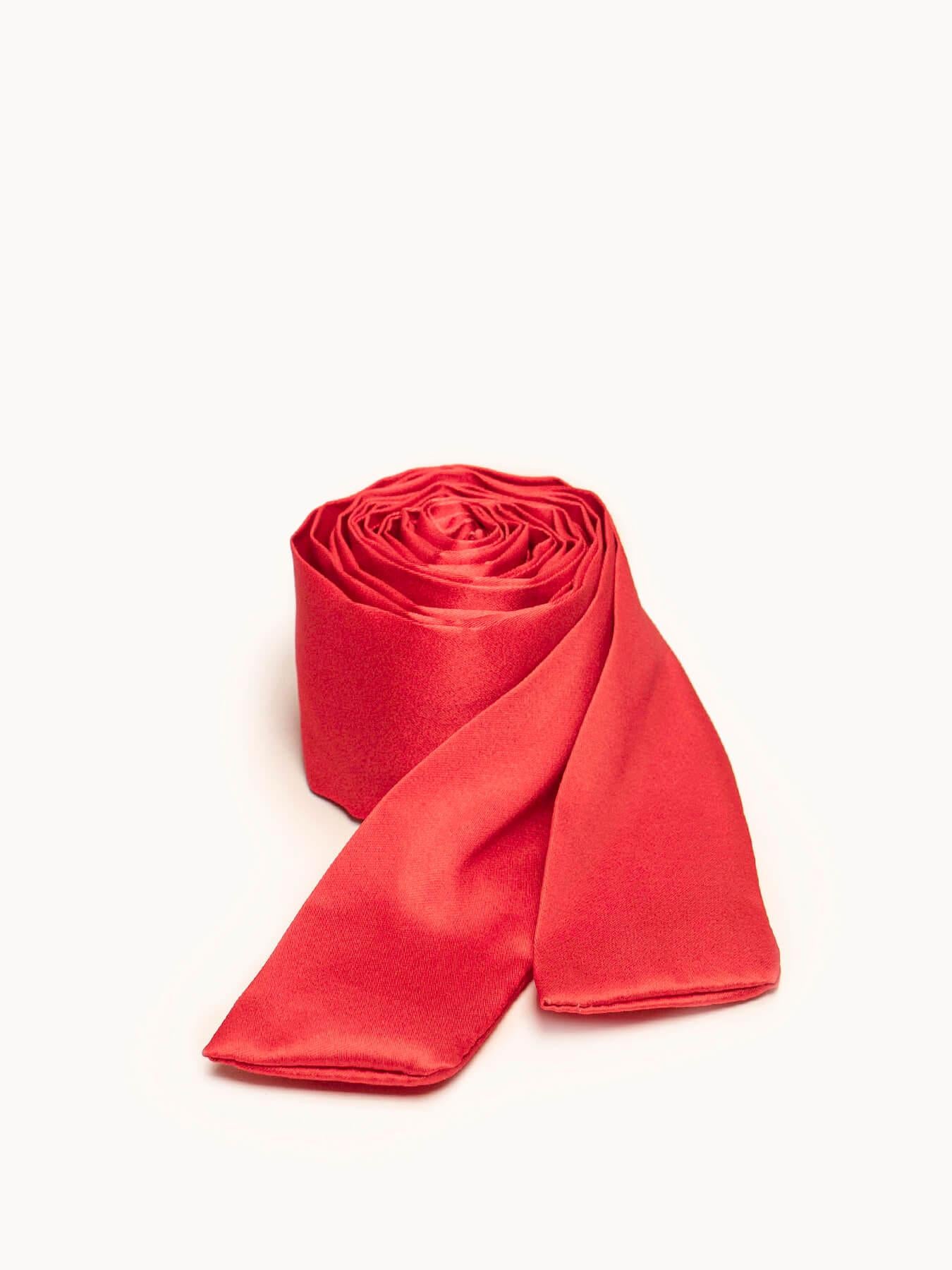 Lenço de cetim vermelho