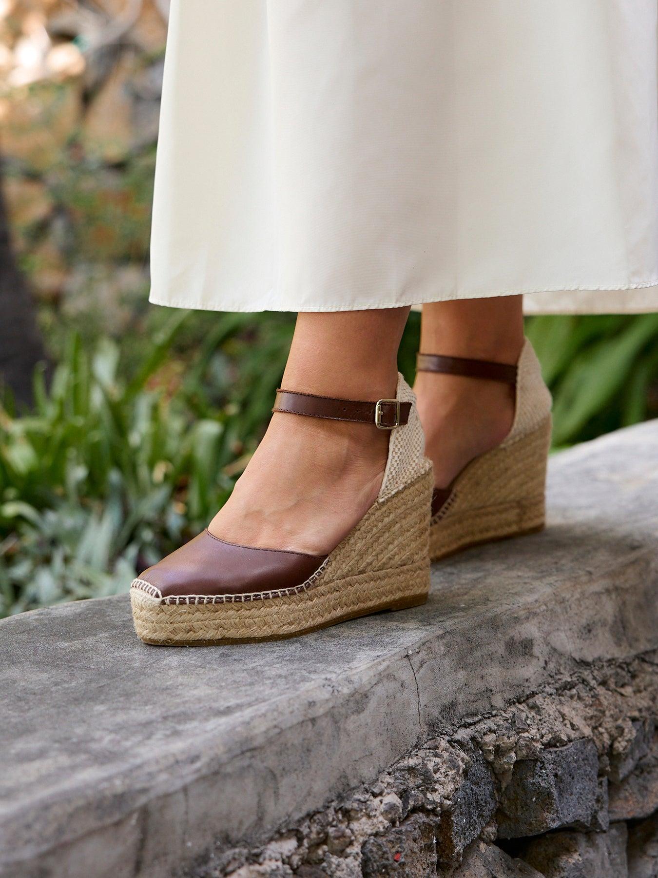 Sandália Anabela Alta Marga Napa Marrom Escuro