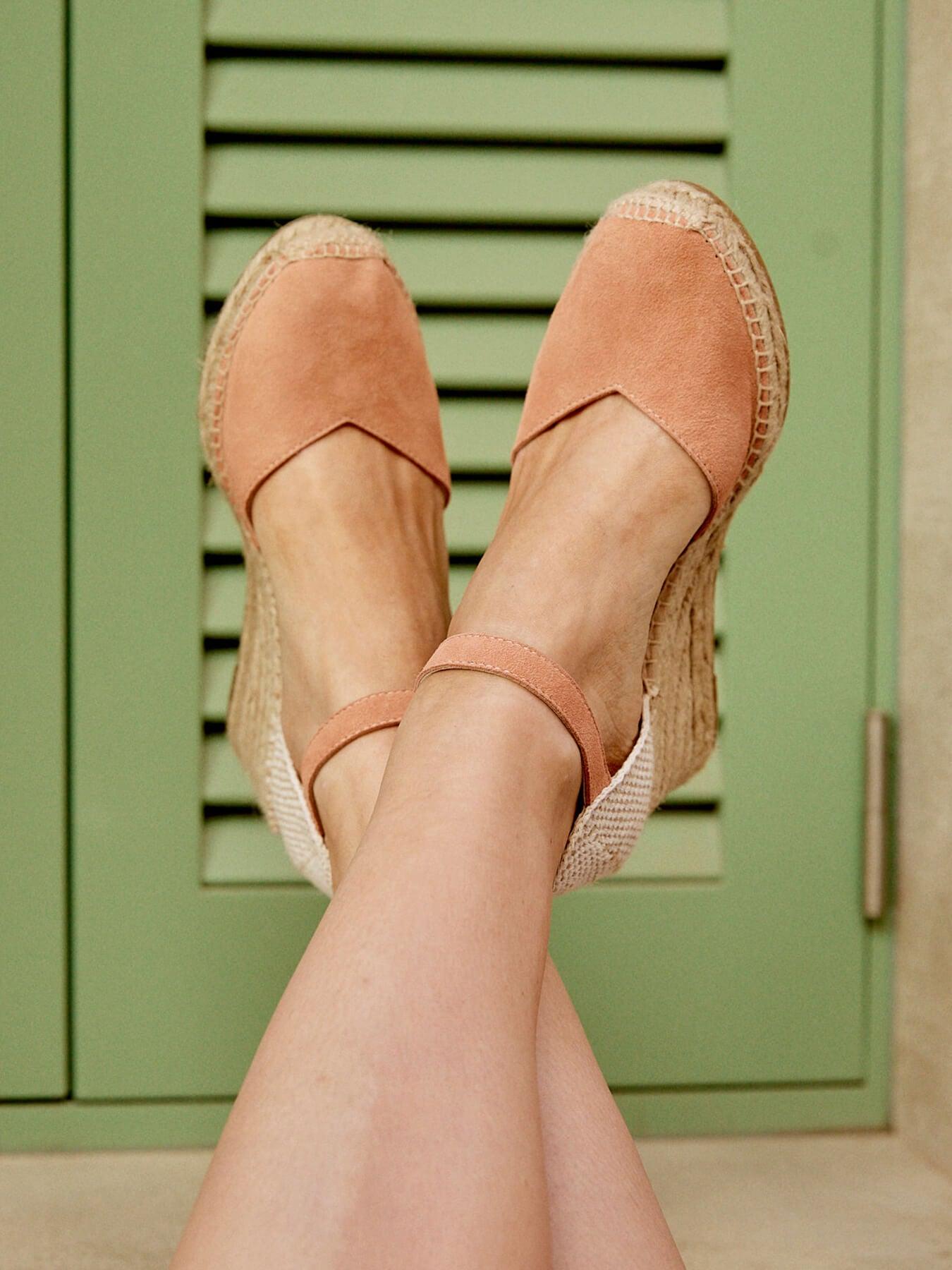 Sandália Anabela Média Jara Camurça Laranja Clara