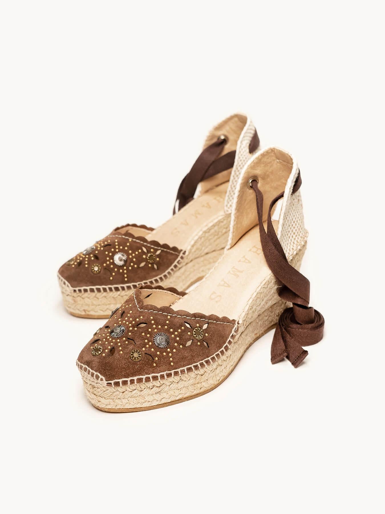 Sandália Romero Anabela 8 cm Camurça Marrom Escuro
