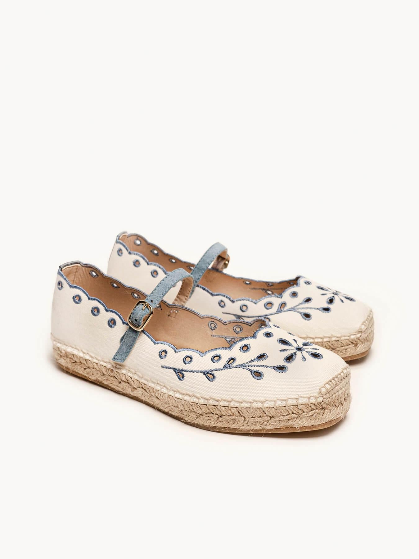 Sapatilha Campanilla Lona Bordada Azul Jeans