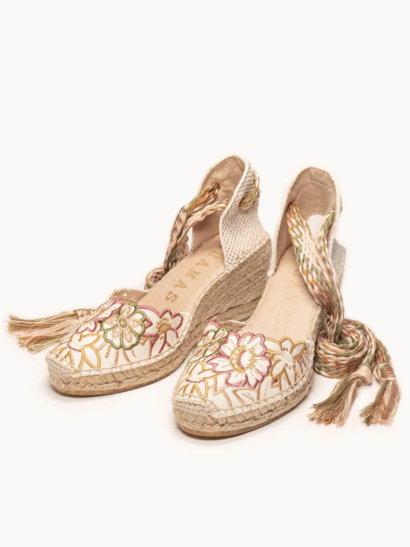 Sandália Anabela Média Romero Bordado Silvestre Rosa