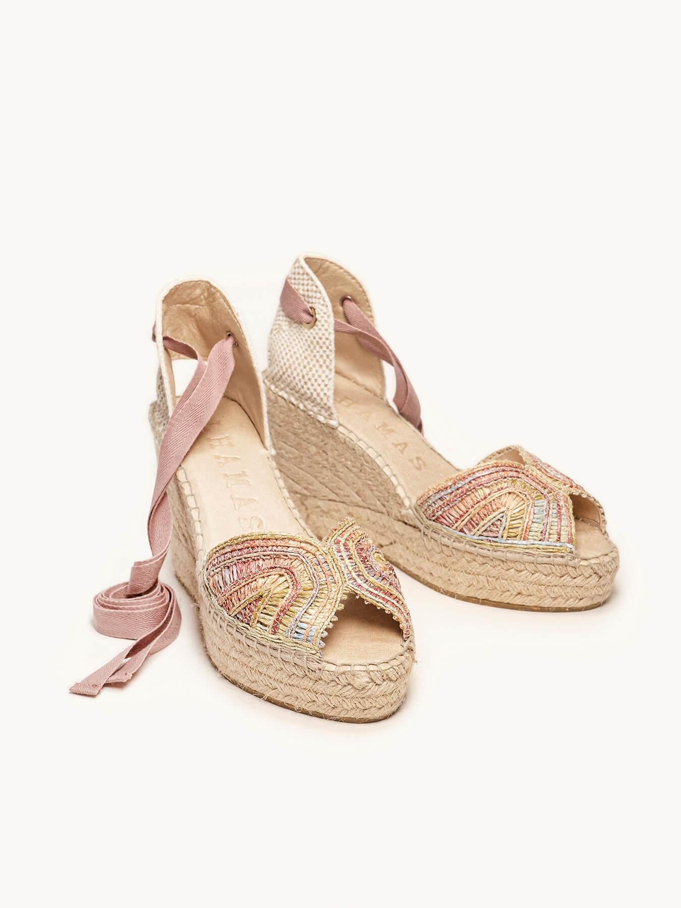 Sandália Anabela Alta Lirio Ráfia Rosa Claro