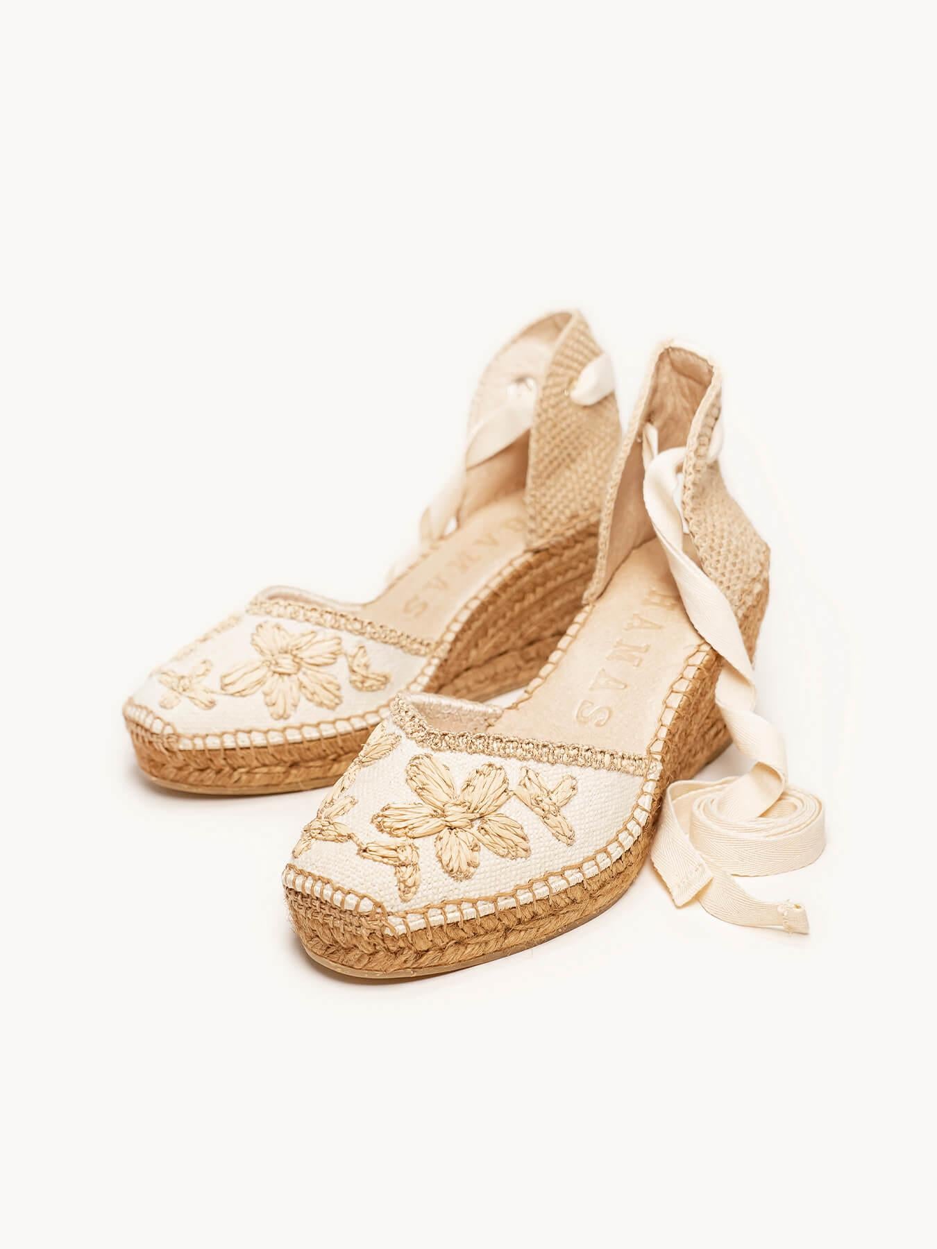 Sandália Romero Anabela 7 cm Bordado Areia
