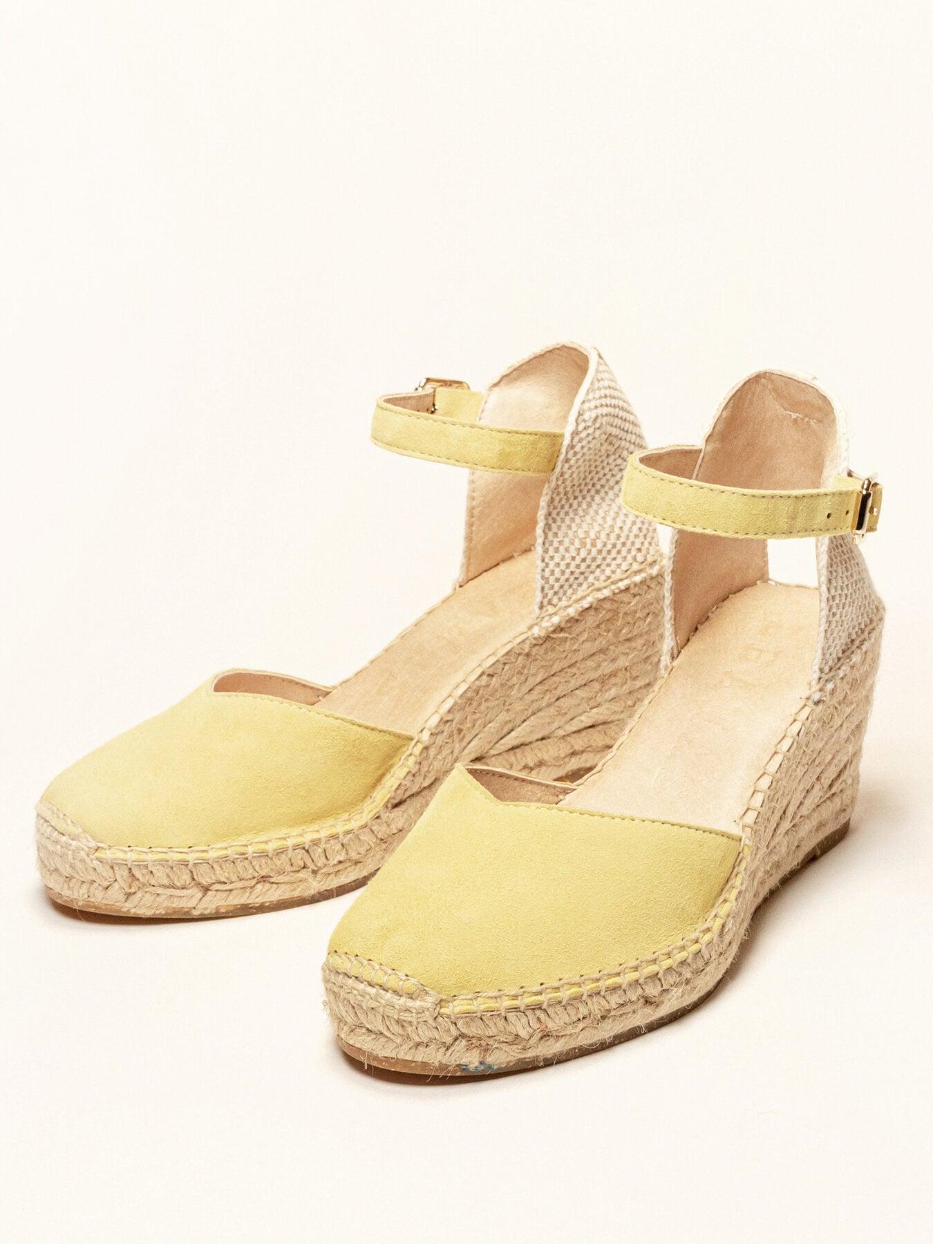 Sandália Anabela Média Jara Camurça Amarela