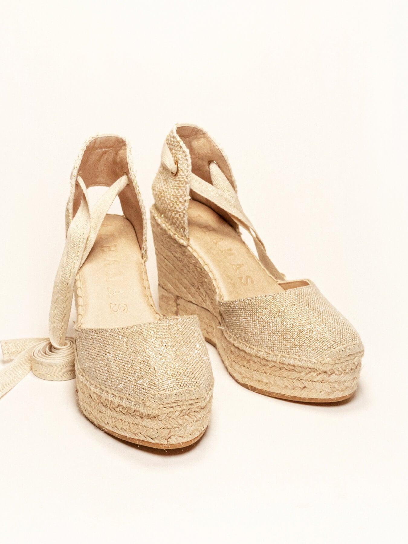 Sandália Anabela Alta Cala Linho Dourado Metalizado