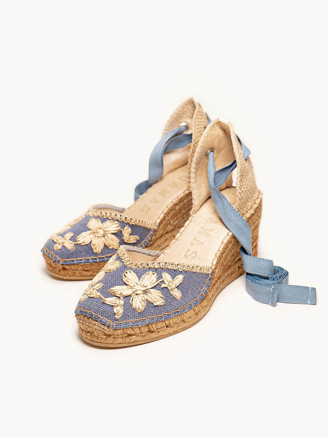 Sandália Romero Anabela 7 cm Bordado Azul Jeans