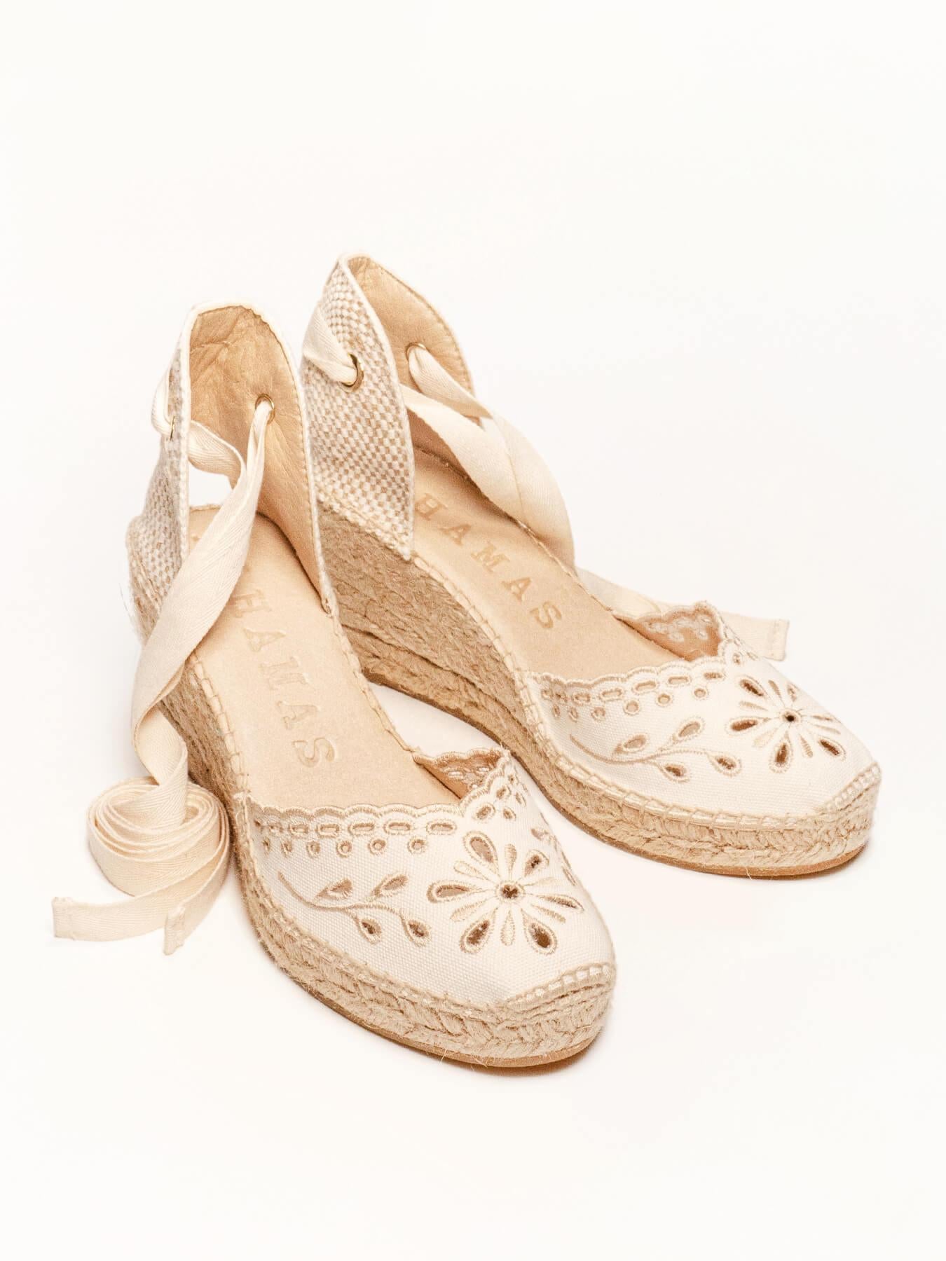 Sandália Anabela Média Romero Tecido Bordado Cru