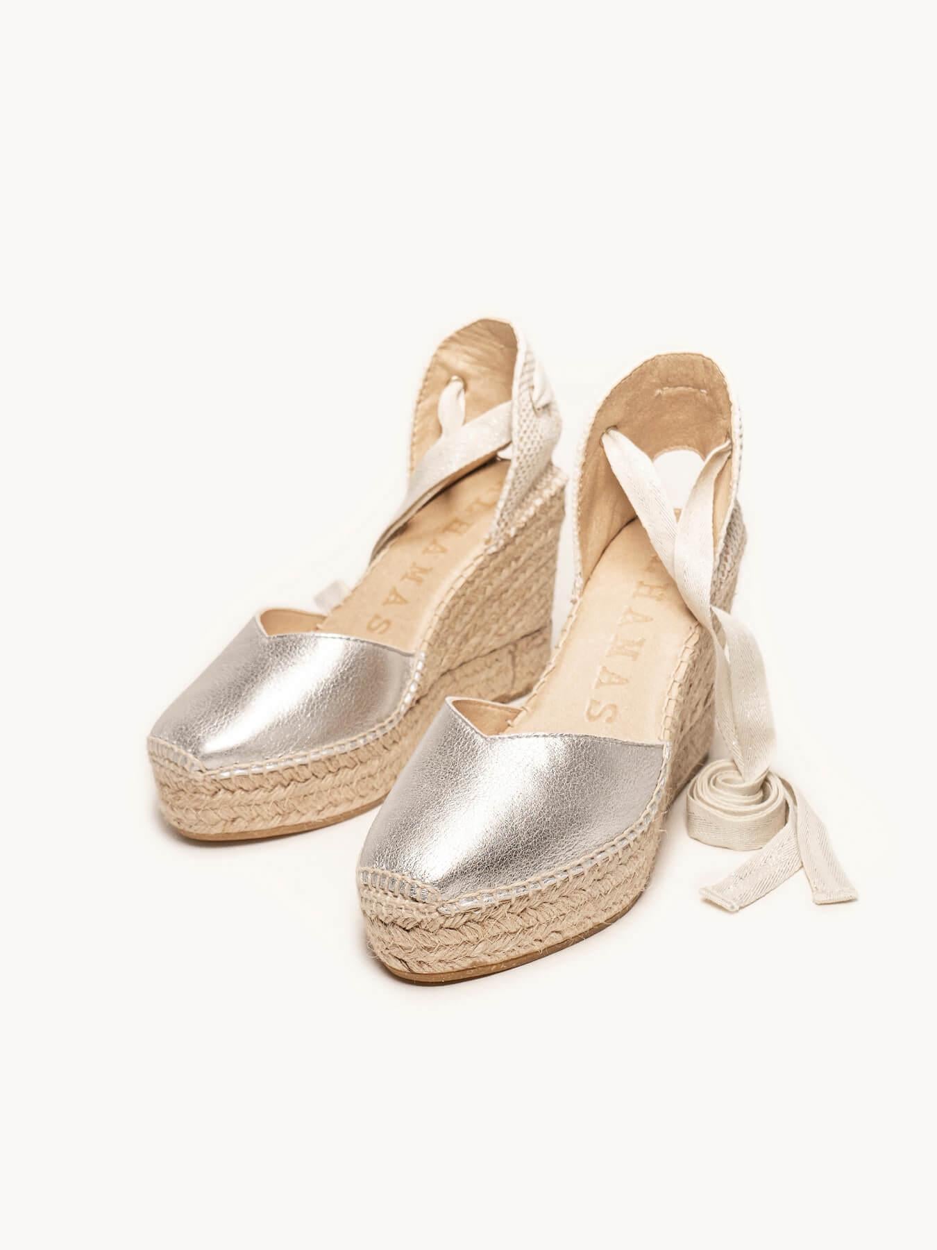 Sandália Anabela Alta Romero Camurça Prata Metalizado