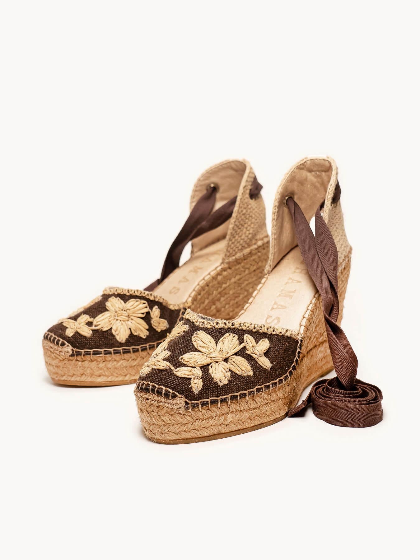 Sandália Romero Anabela 10 cm Bordado Marrom Escuro