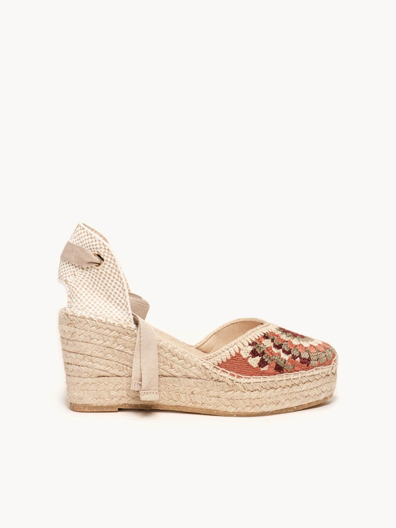 Sandália Romero Anabela 8 cm Crochê Granada