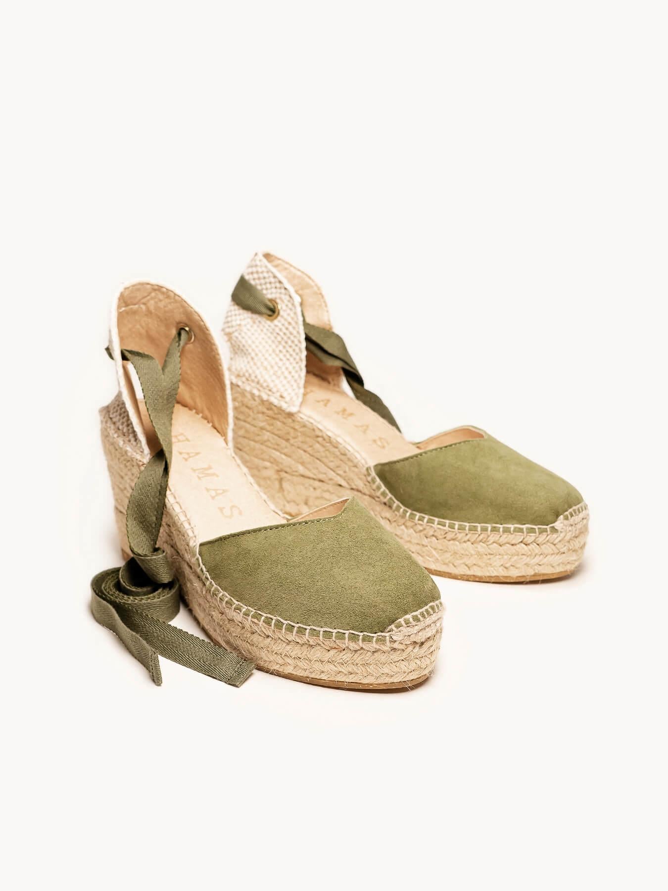 Sandália Romero Anabela 8 cm Camurça Verde Cáqui