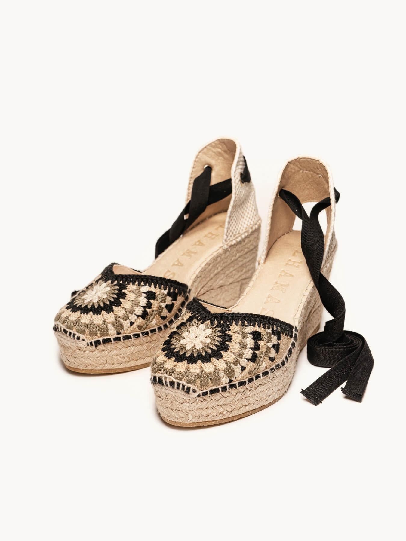 Sandália Romero Anabela 8 cm Crochê Preto