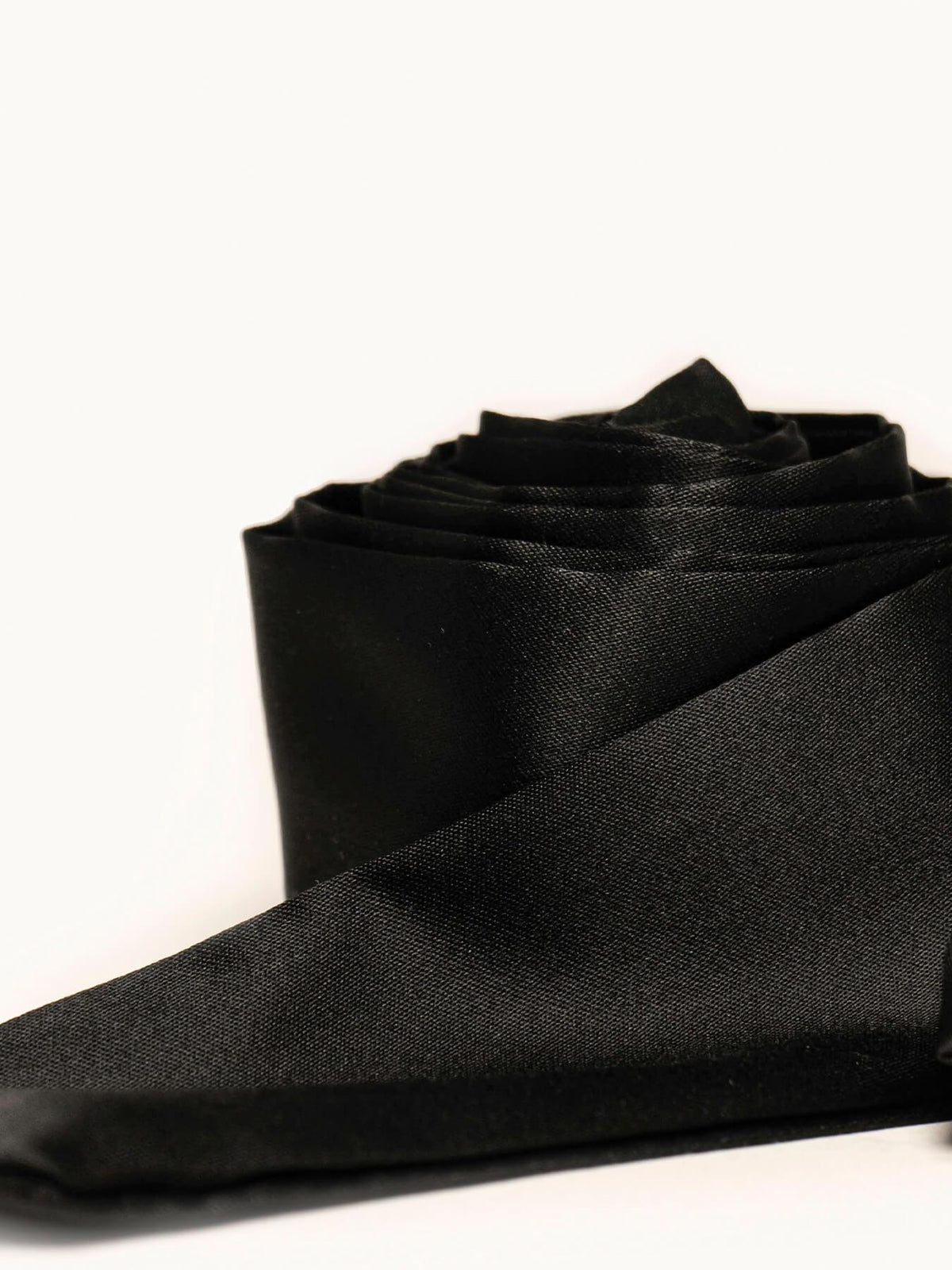 Lenço Cetim Preto