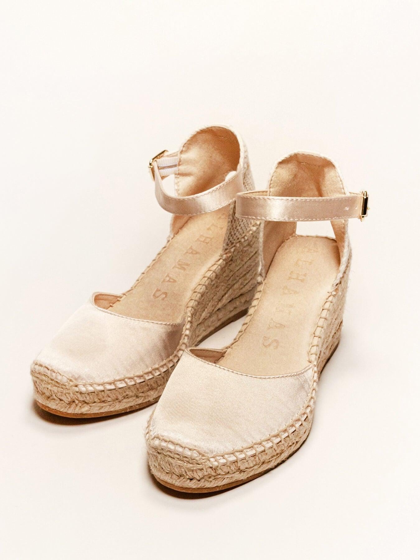 Sandália Dalia Anabela 7 cm Cetim Cru
