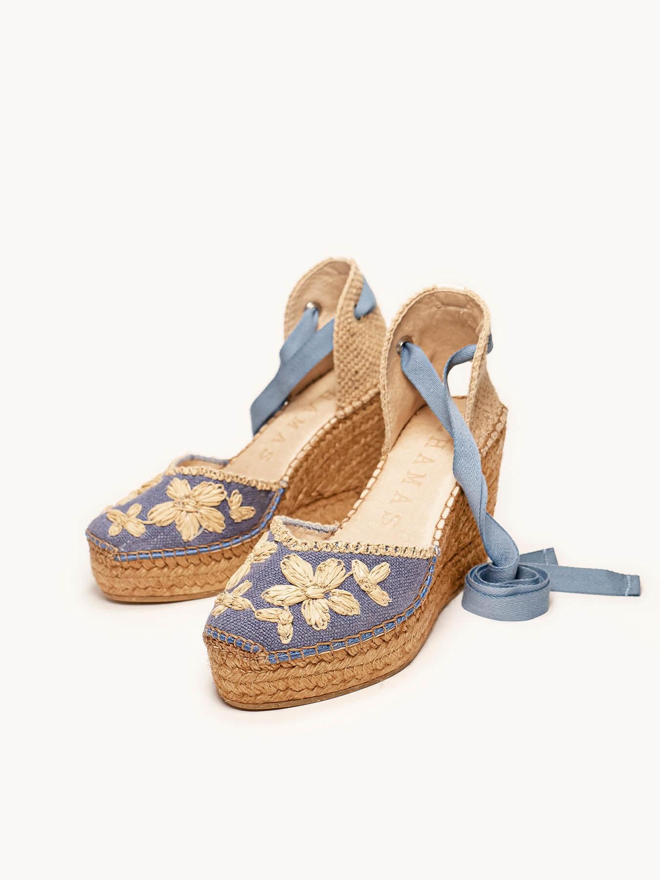 Sandália Romero Anabela 10 cm Bordado Azul Jeans