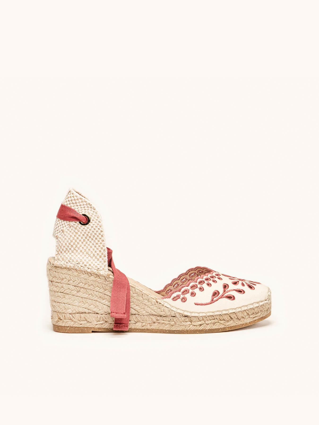 Sandália Anabela Média Romero Lona Bordada Bordô