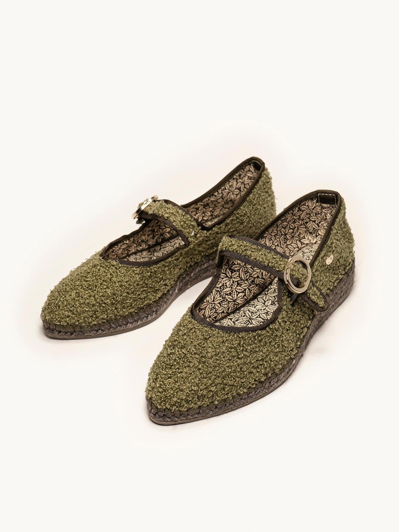 Sapatilha Azucena Sherpa Verde Cáqui