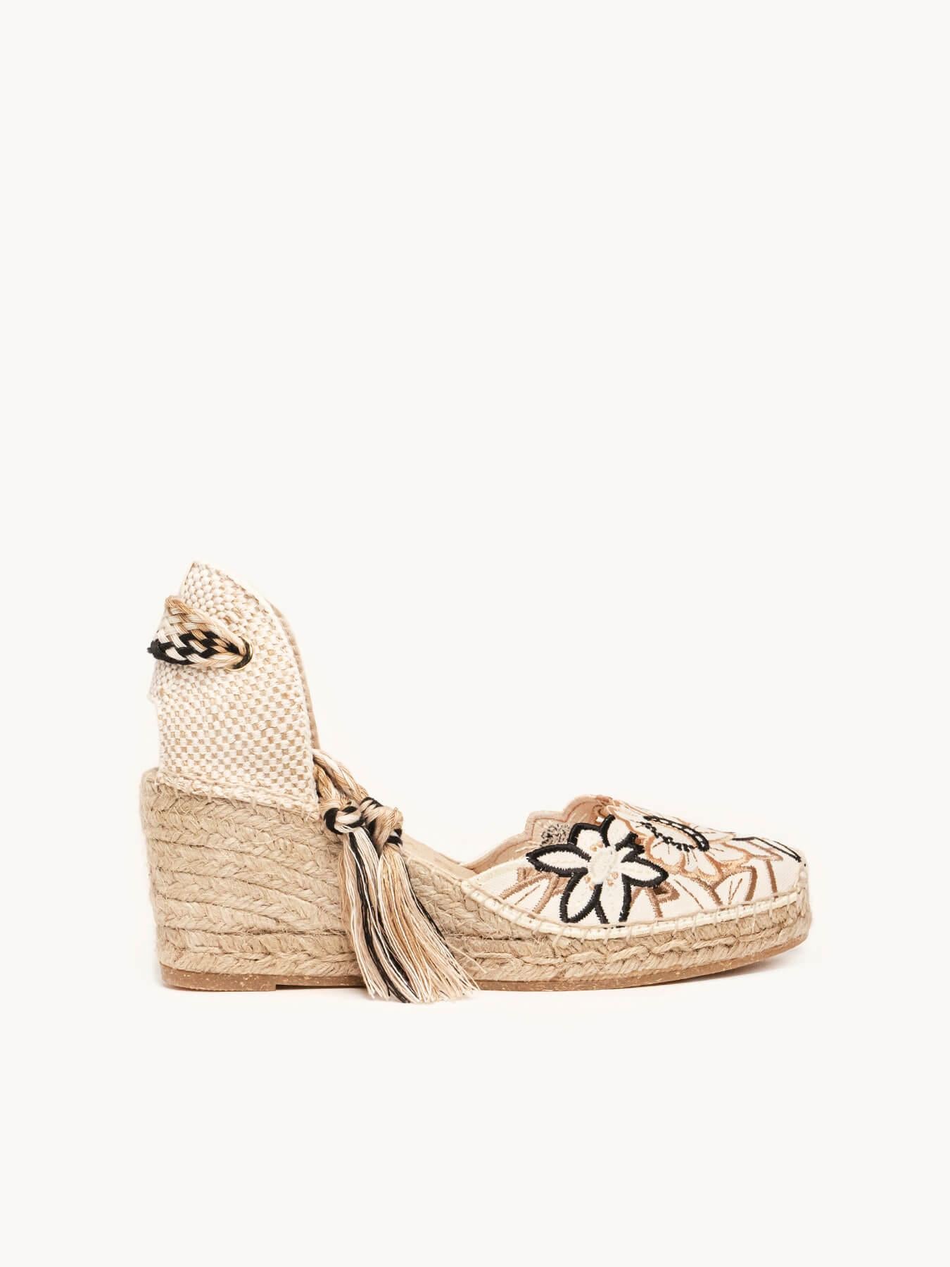 Sandália Romero Anabela 7 cm Bordado Areia