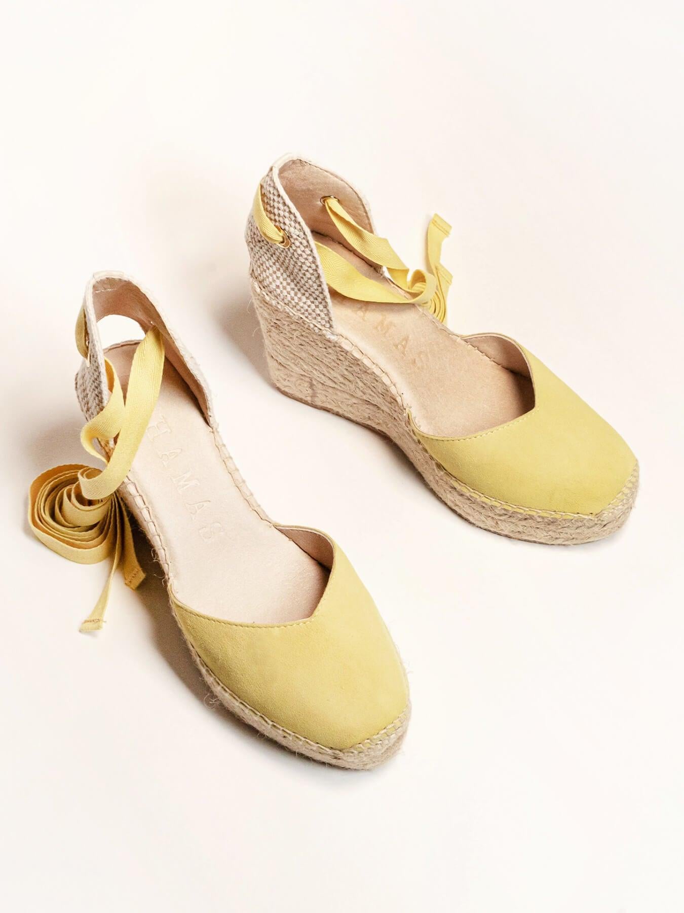 Sandália Anabela Alta Romero Camurça Amarelo