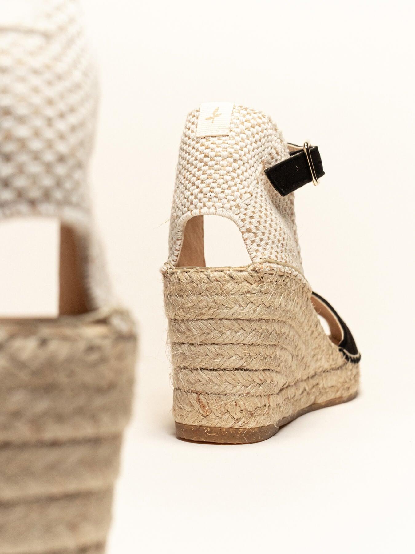 Sandália Anabela Média Alelí Camurça Preta