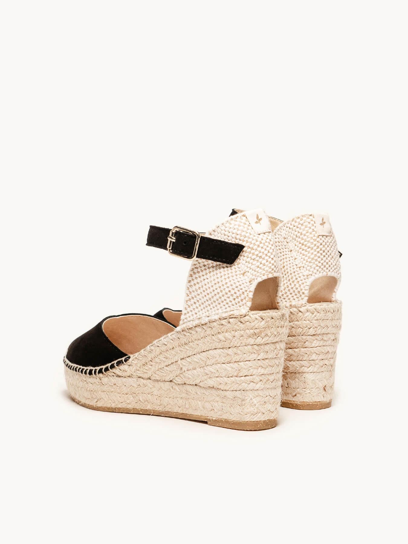 Sandália Anabela Média Plataforma Jara Camurça Preta