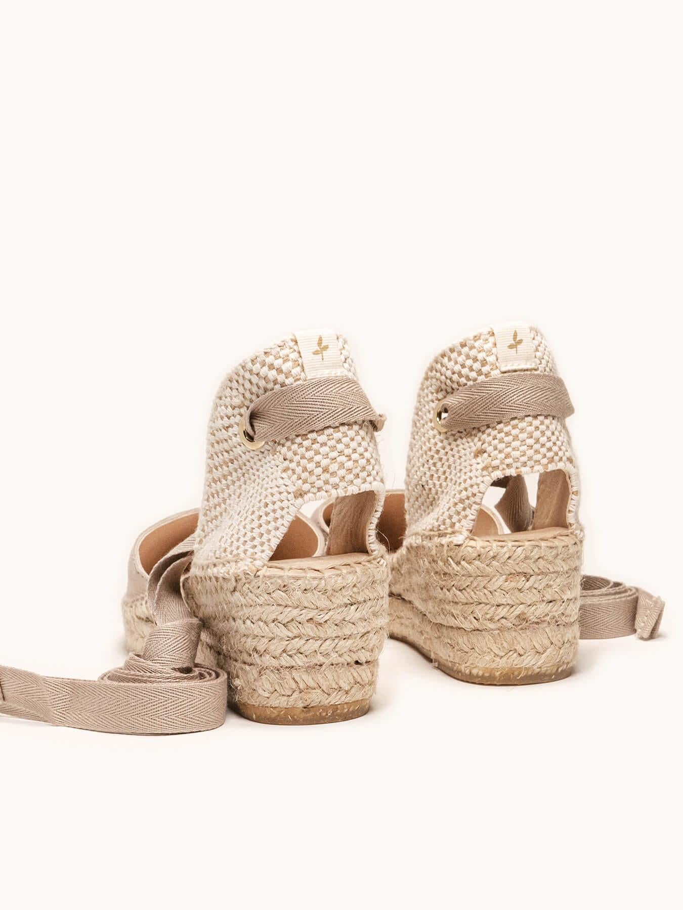 Sandália Romero Anabela 5 cm Camurça Pedra