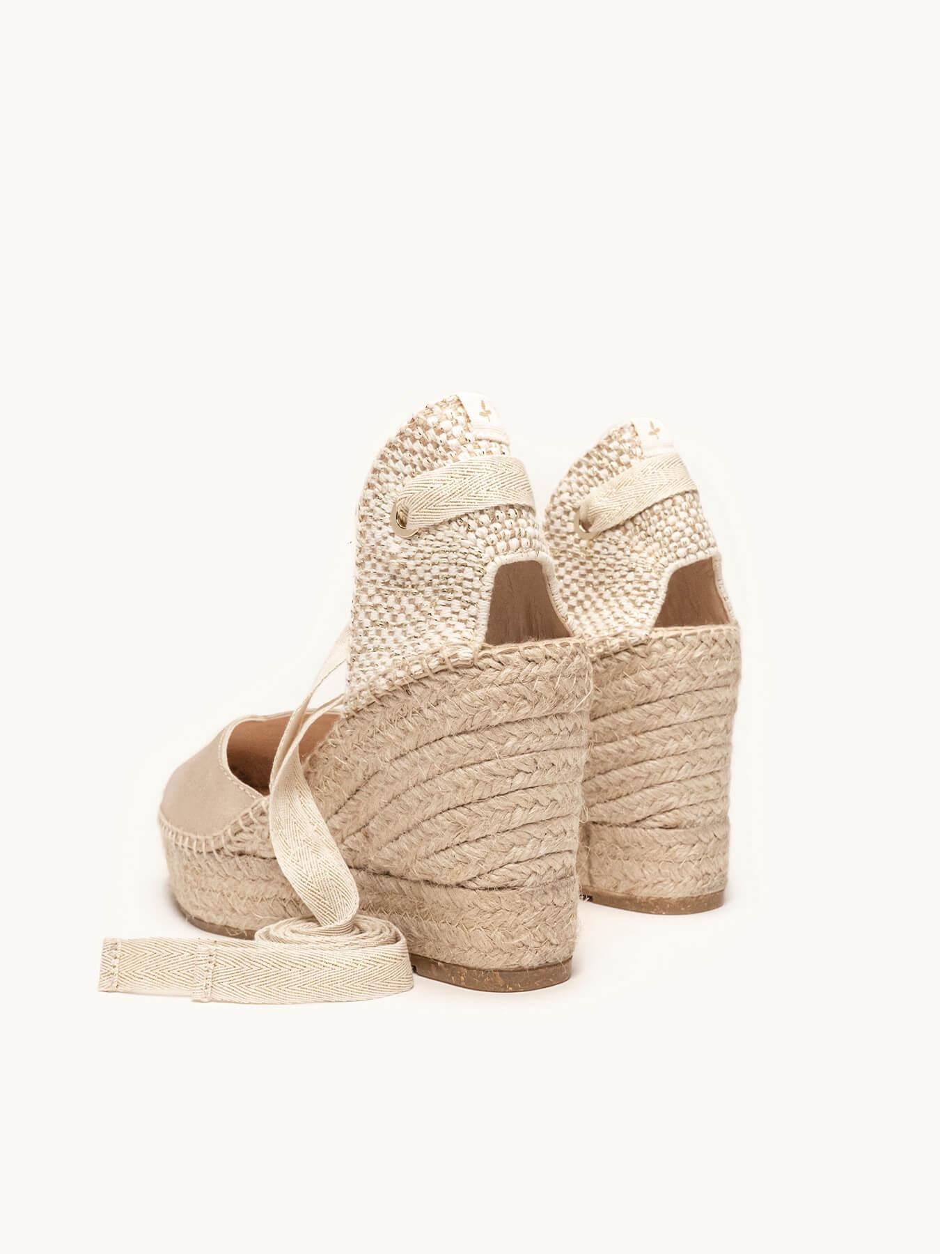 Sandália Anabela Alta Romero Camurça Dourado Metalizado