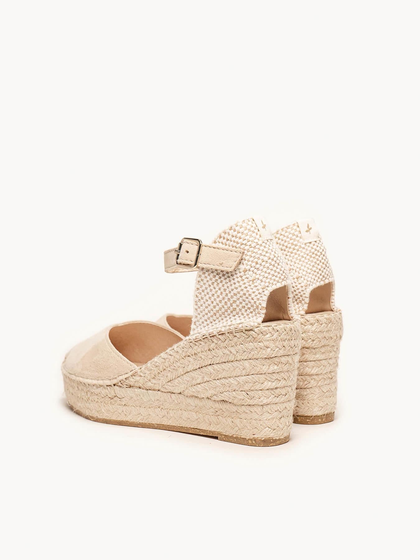Sandália Anabela Média Plataforma Jara Camurça Areia