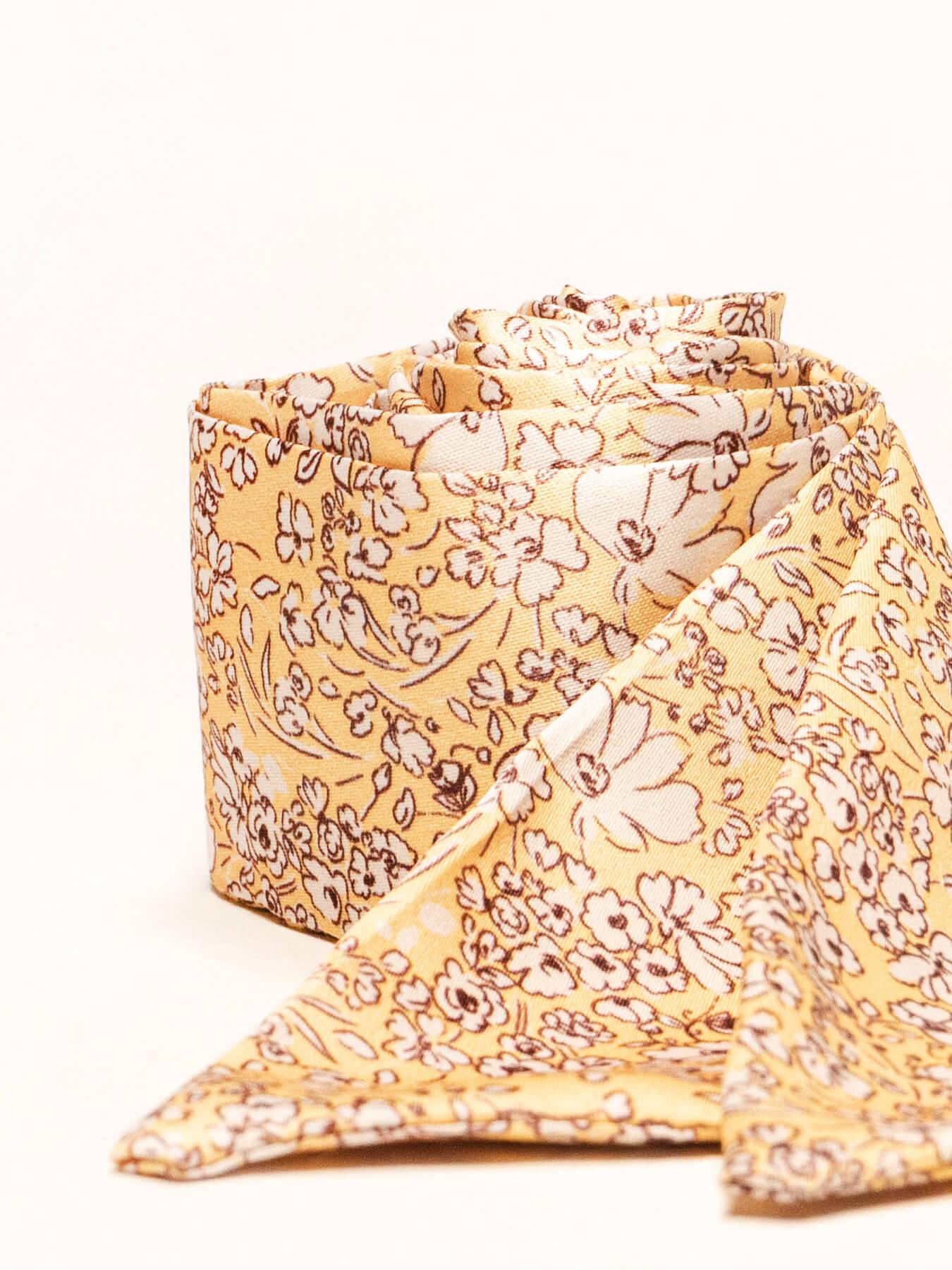 Lenço Flores Amarelo