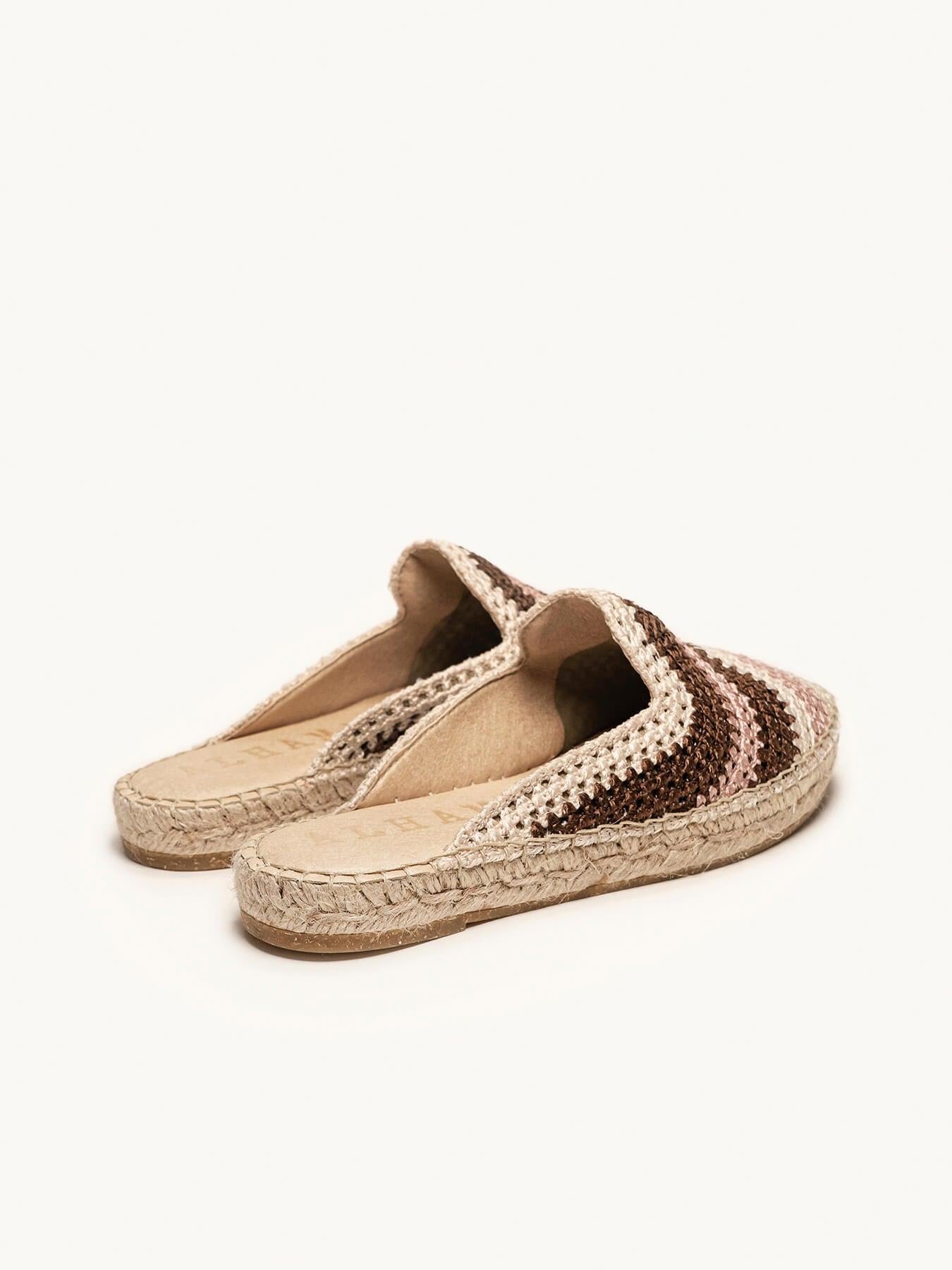 Loto em crochê listrado cru