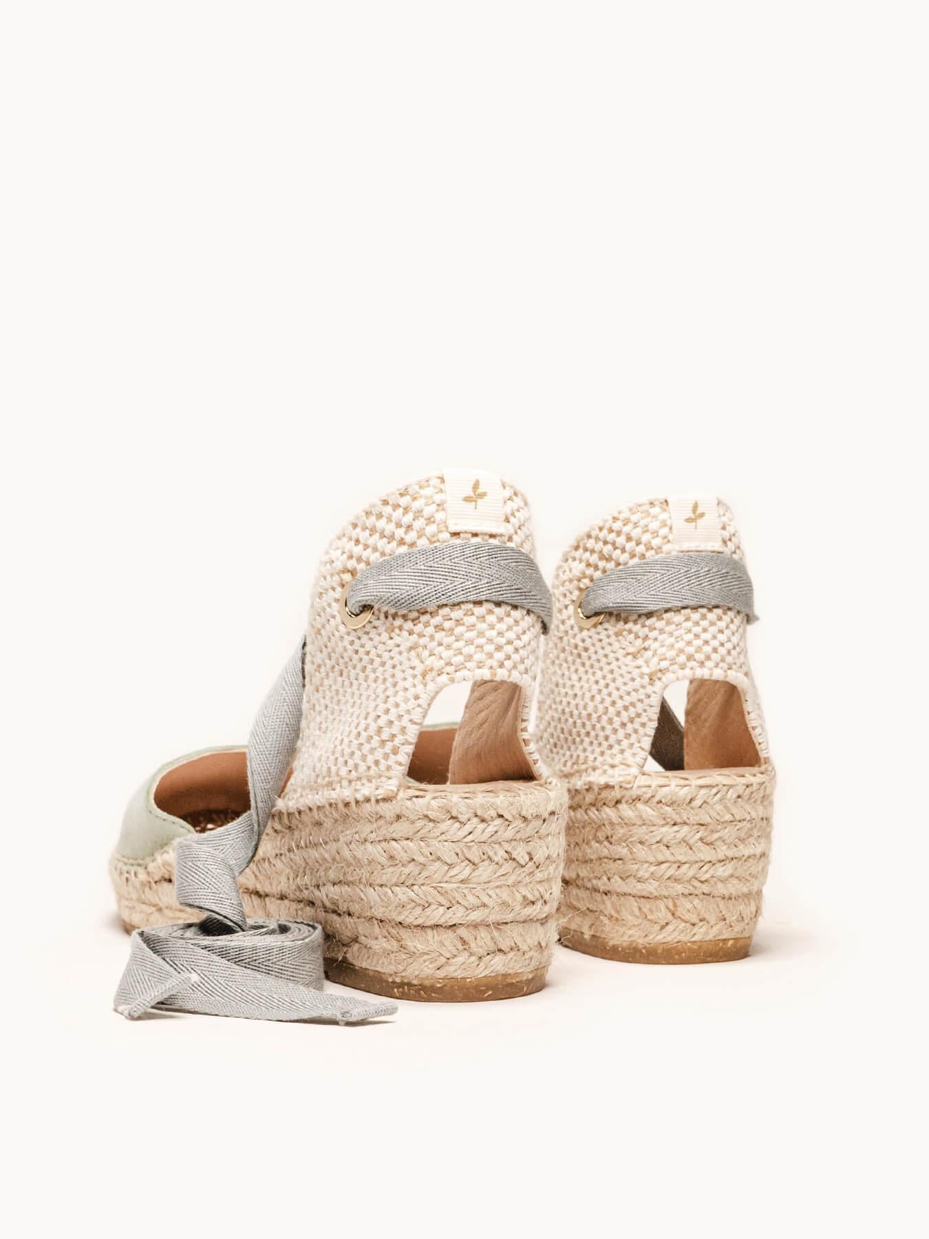 Sandália Anabela Baixa Romero Camurça Verde Claro