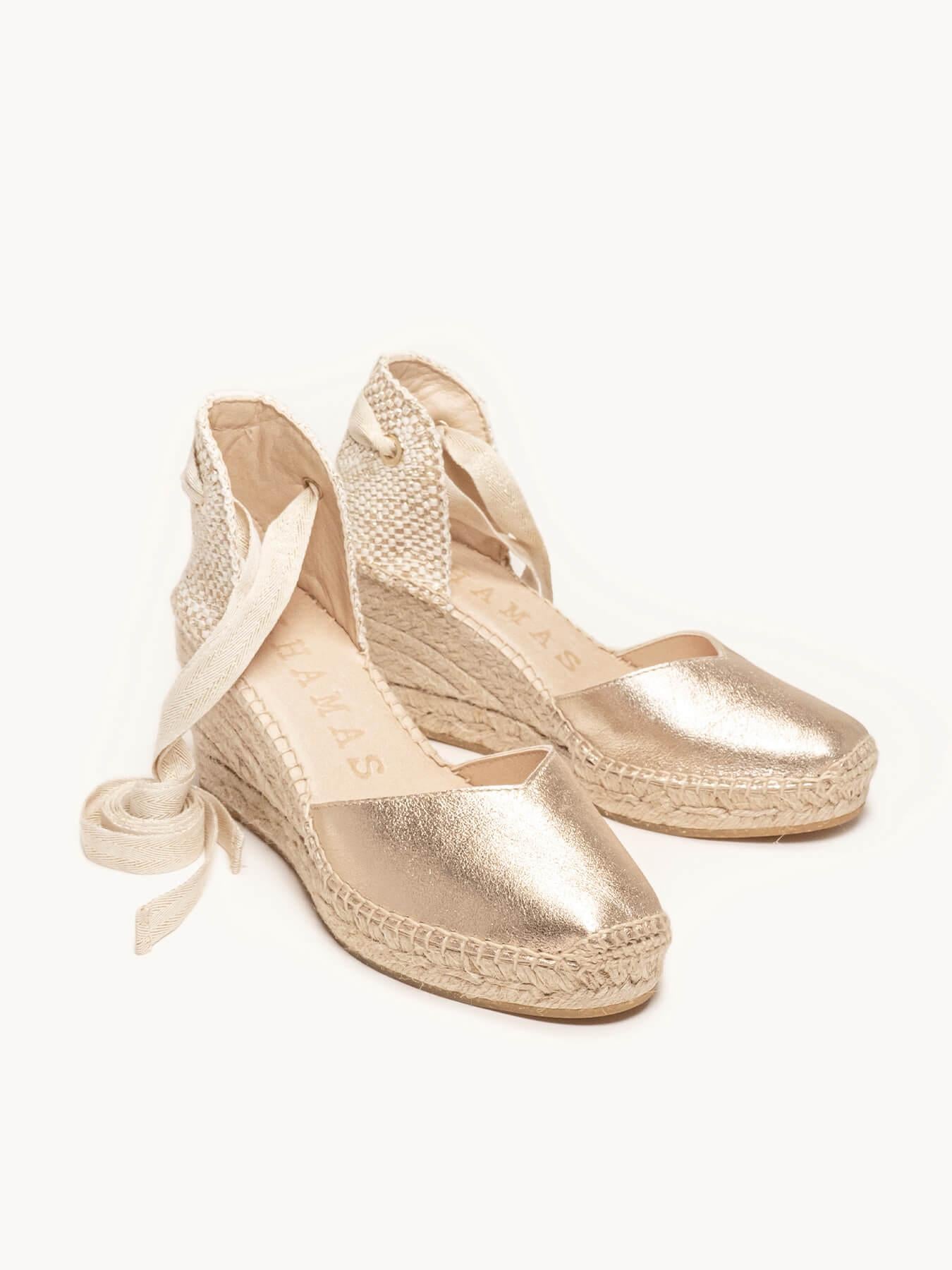 Sandália Anabela Média Romero Camurça Dourado Metalizado