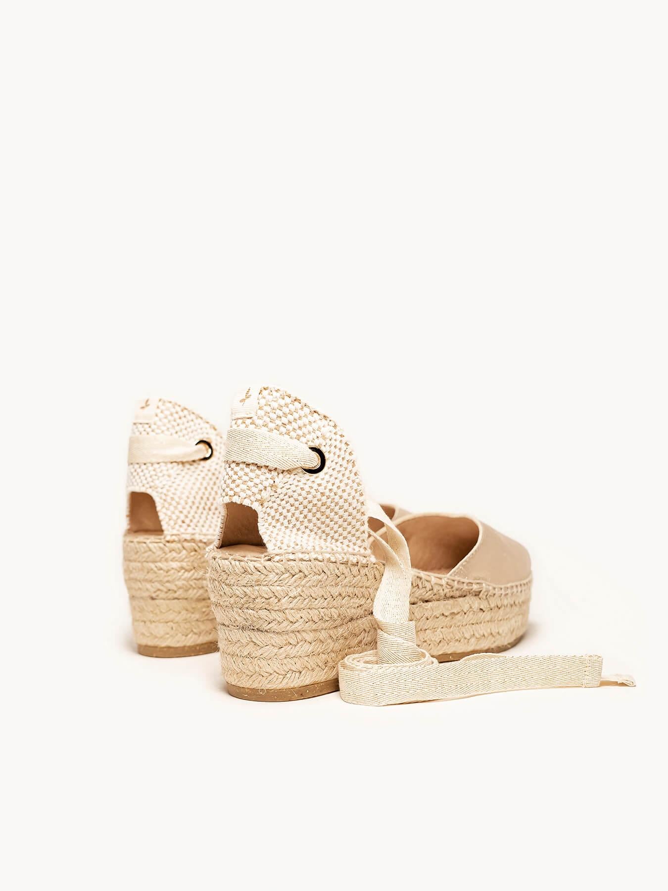 Sandália Romero Anabela 6 cm Camurça Dourado