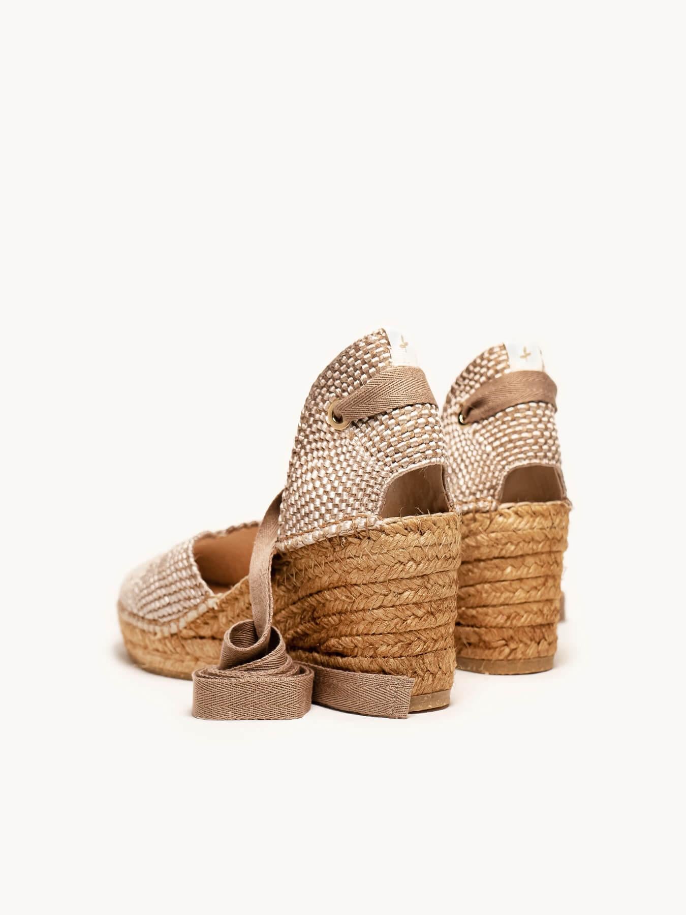 Sandália Romero Anabela 7 cm Trançado Taupe