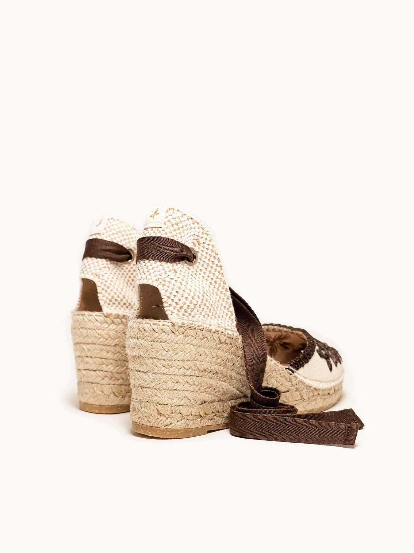 Sandália Romero Anabela 7 cm Bordado Cru