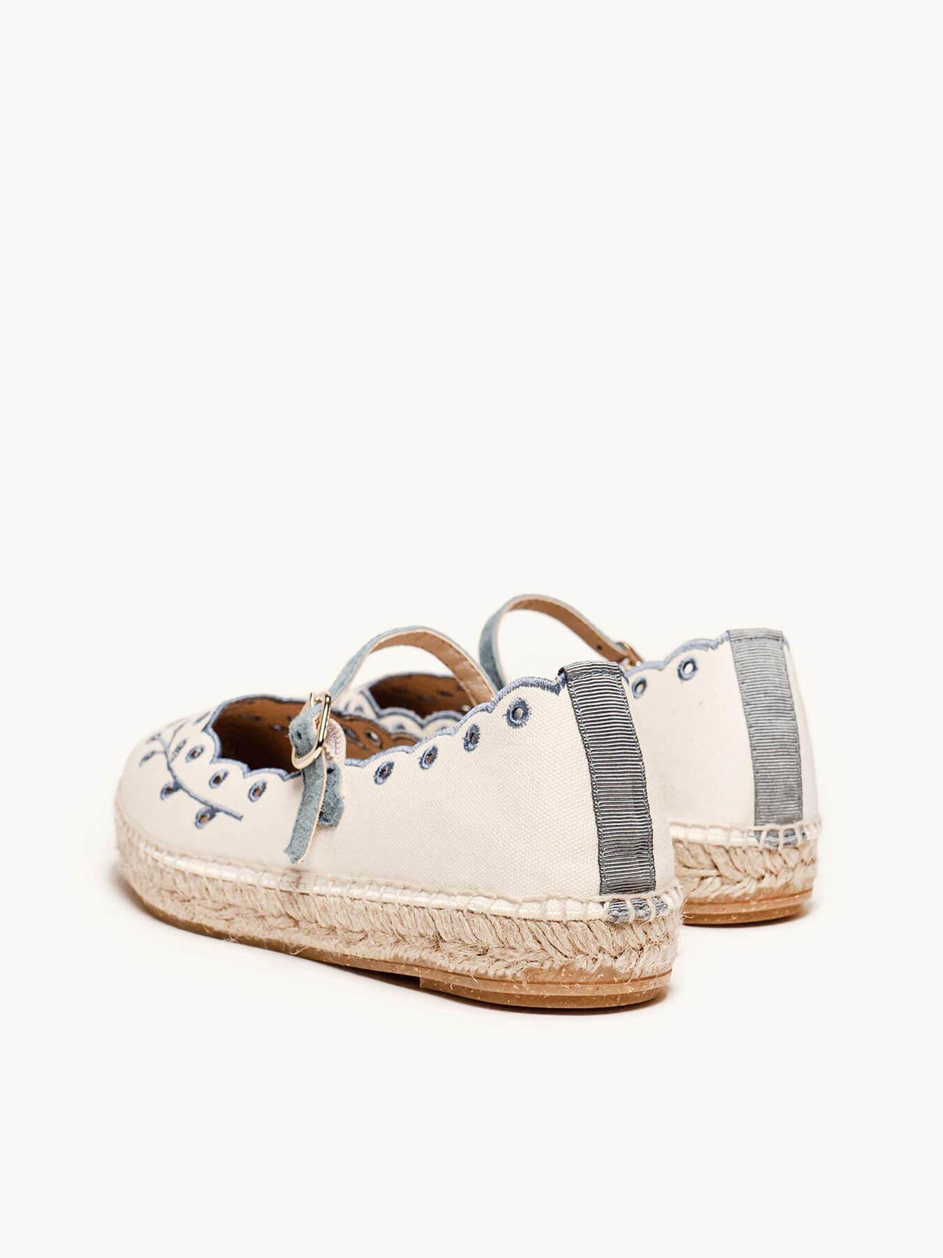 Sapatilha Campanilla Lona Bordada Azul Jeans