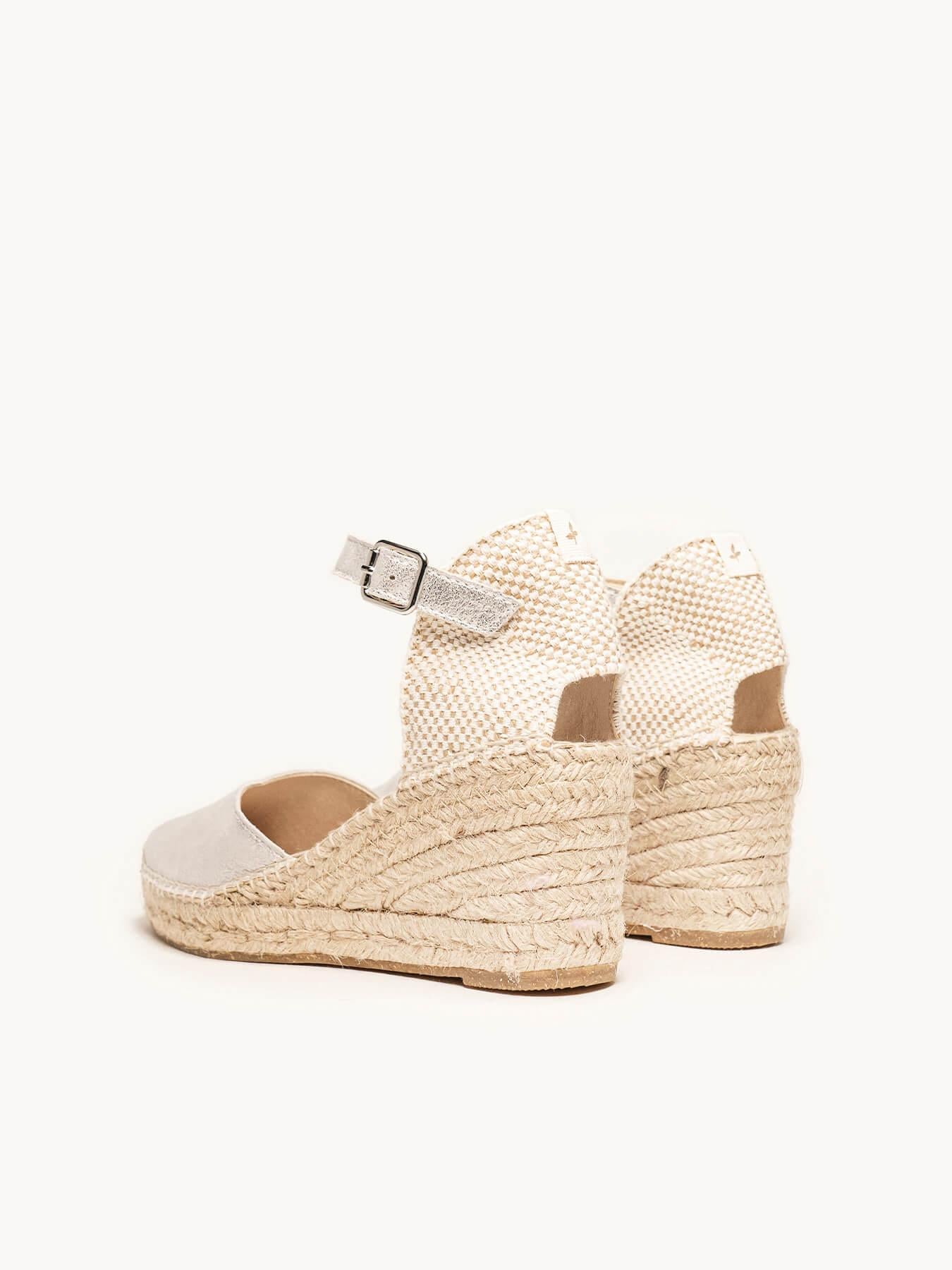 Sandália Anabela Média Jara Camurça Prata Metalizado