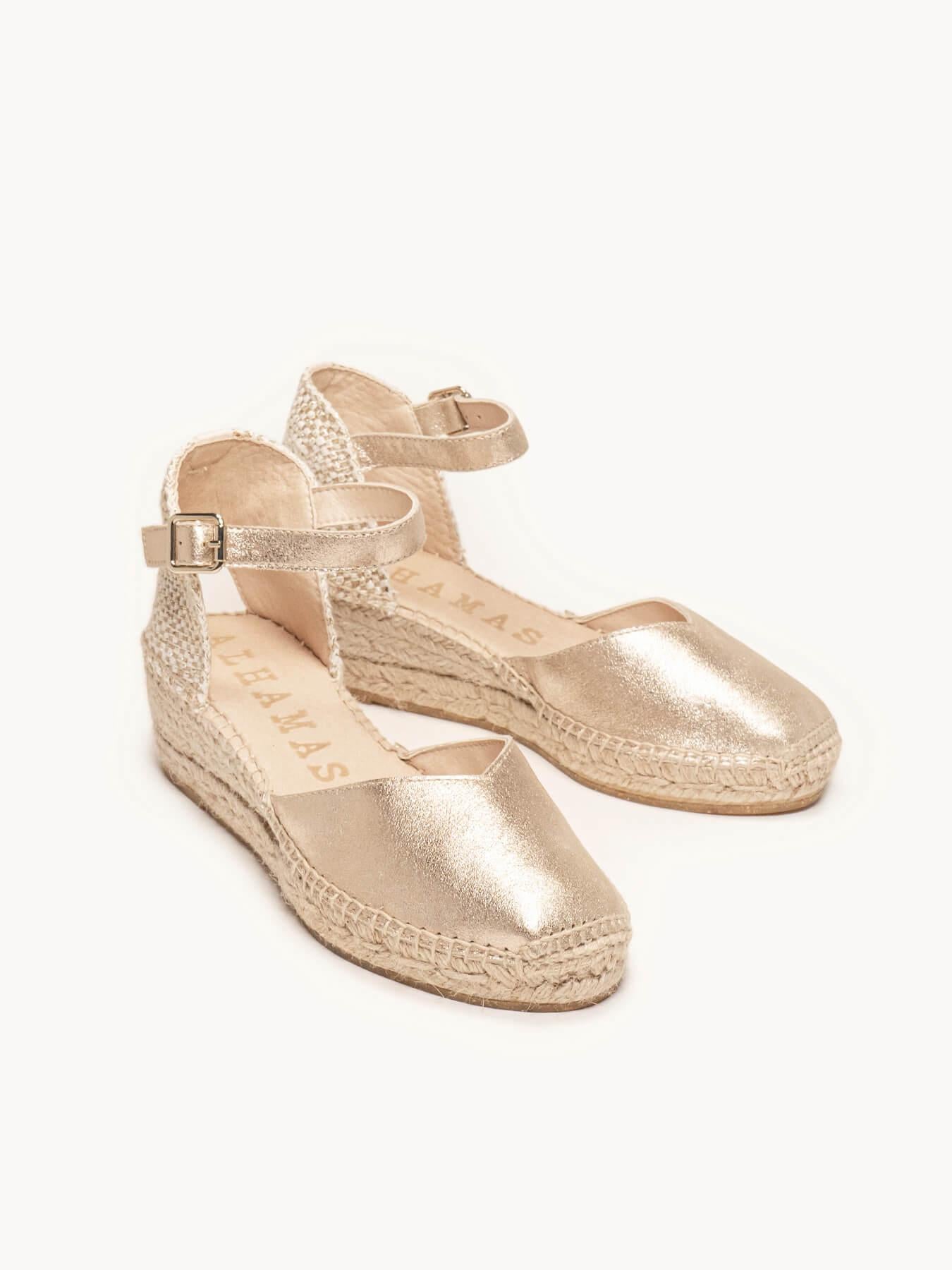 Sandália Anabela Baixa Jara Camurça Ouro Metalizado
