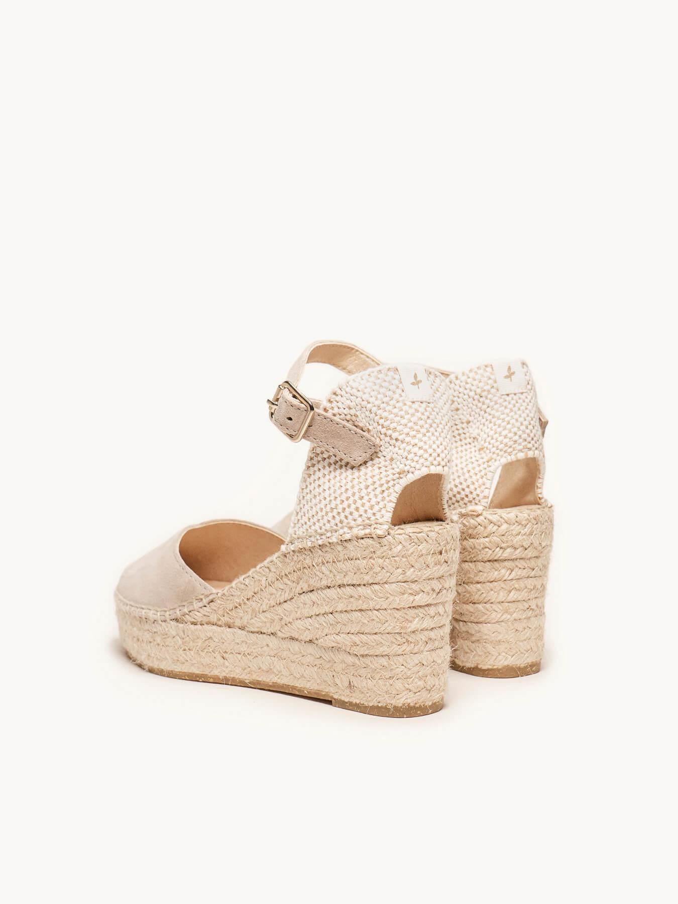 Sandália Jara Anabela 8 cm Camurça Pedra