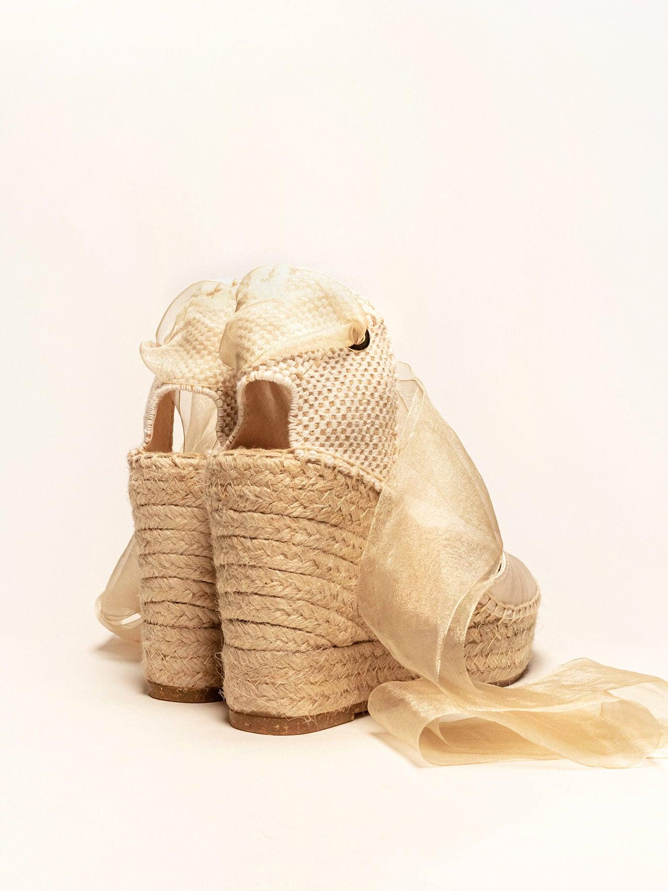 Sandália Anabela Alta Cala Cetim Bege