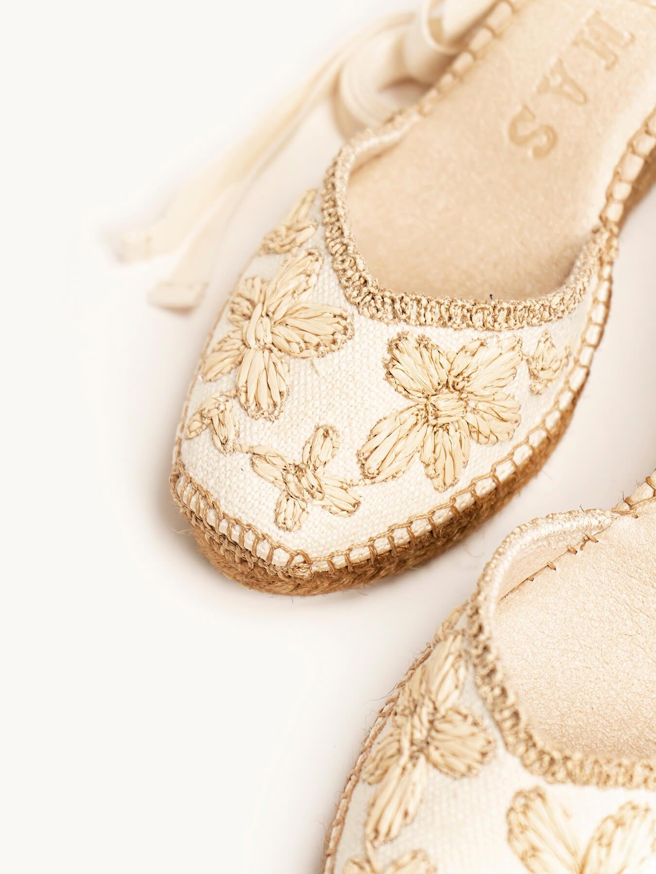 Sandália Romero Anabela 7 cm Bordado Areia