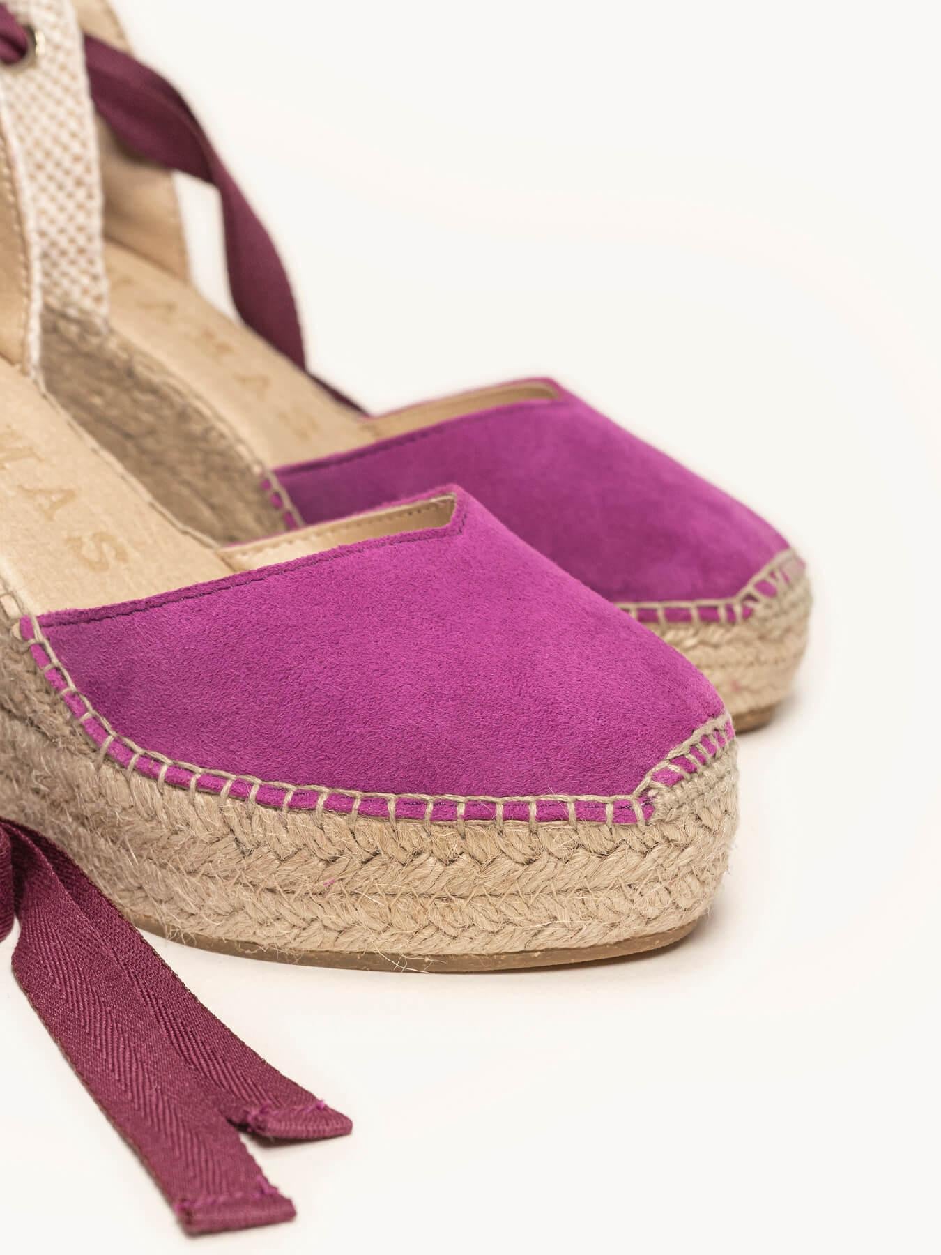 Sandália Anabela Alta Romero Camurça Roxa