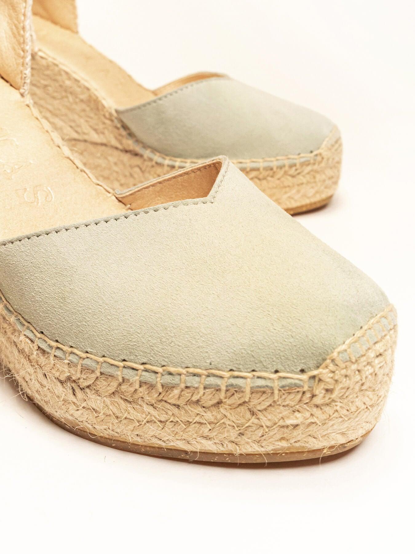 Sandália Anabela Alta Jara Camurça Verde Claro