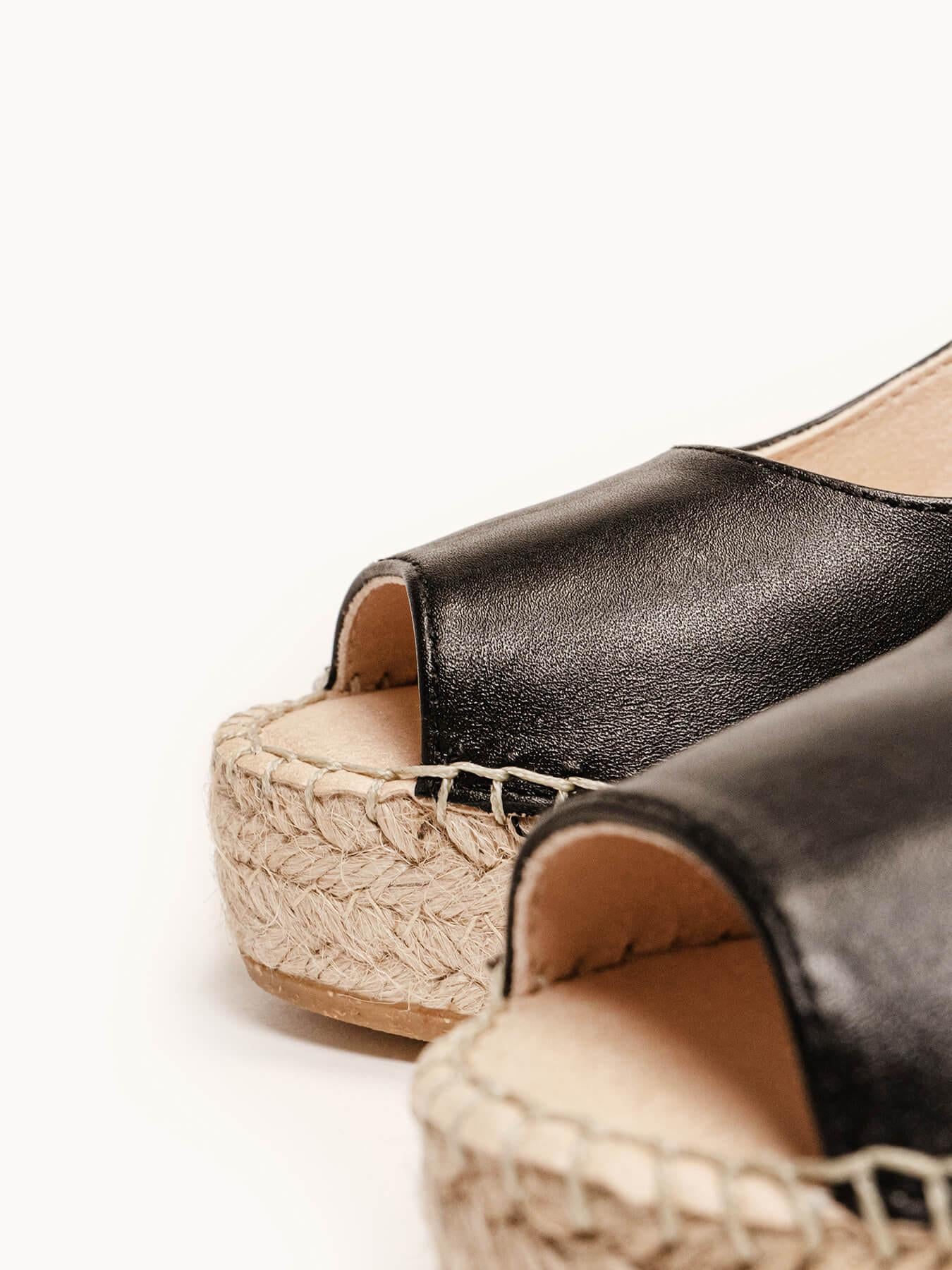 Sandália Anabela Alta Clavel Napa Preto