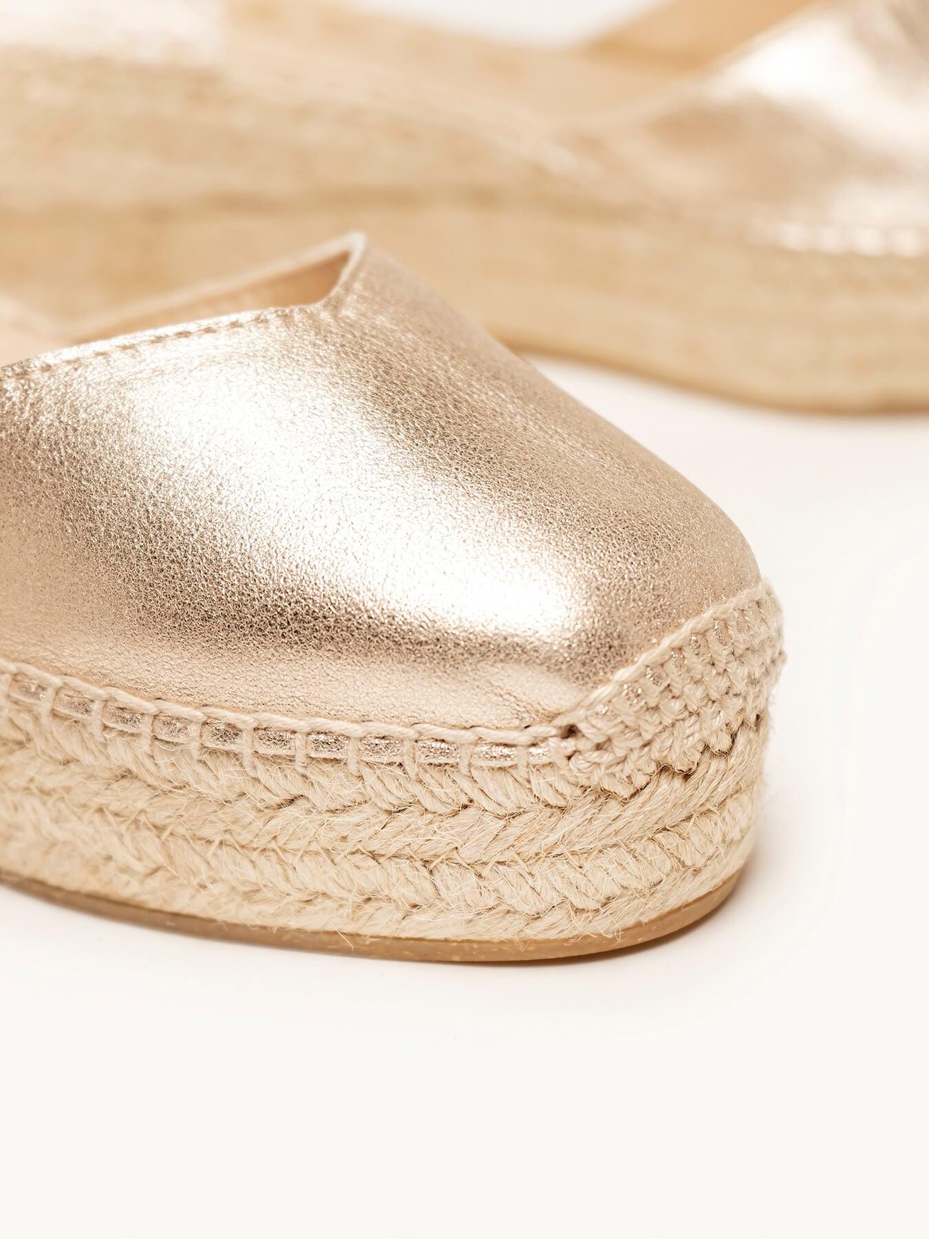 Sandália Romero Anabela 6 cm Camurça Dourado