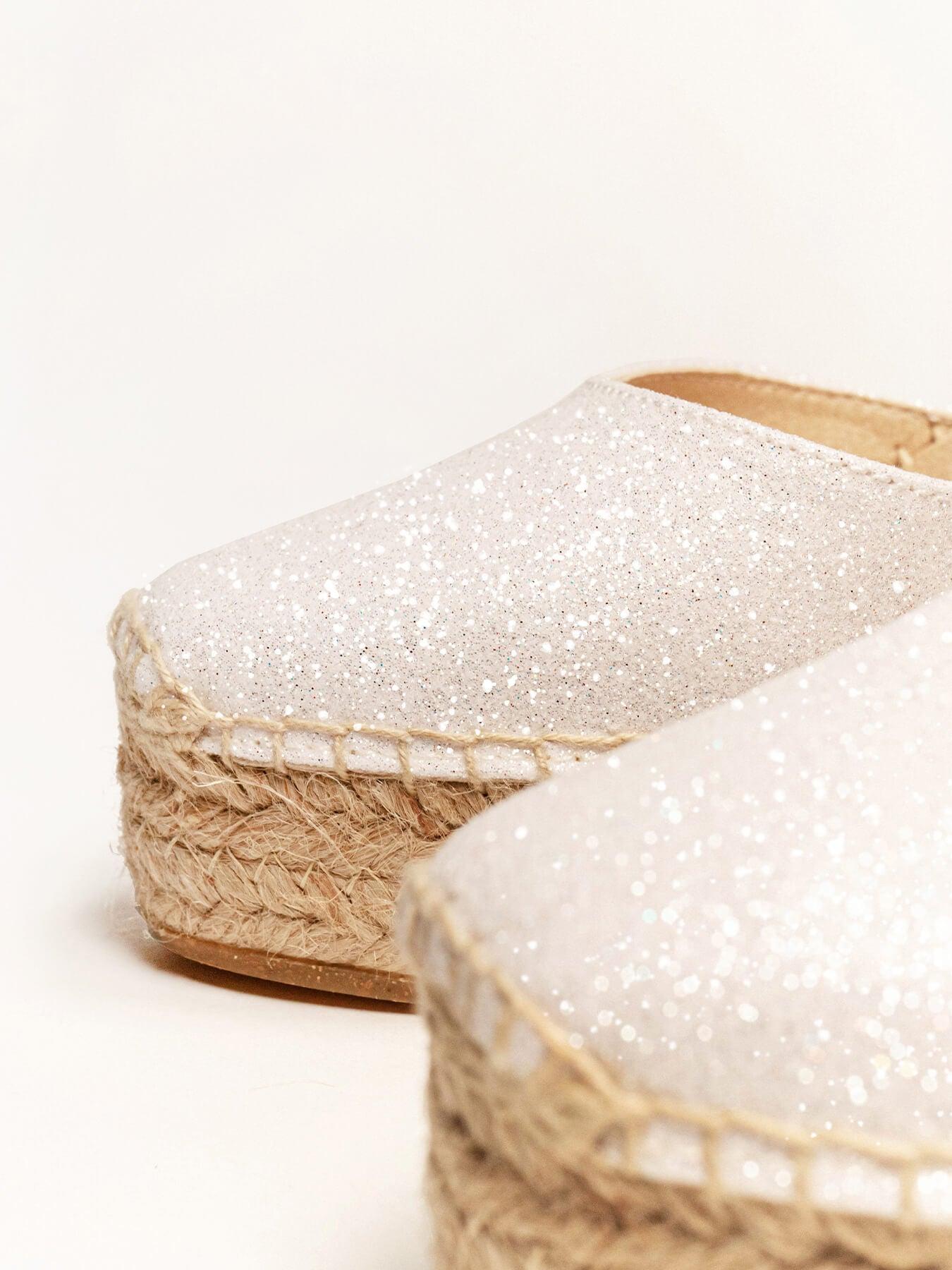 Sandália Cala Anabela 10 cm Brilho Branco